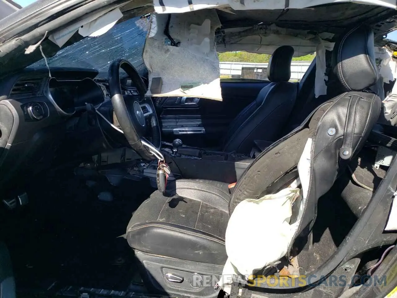 7 Photograph of a damaged car 1FA6P8CF2K5120723 FORD MUSTANG 2019