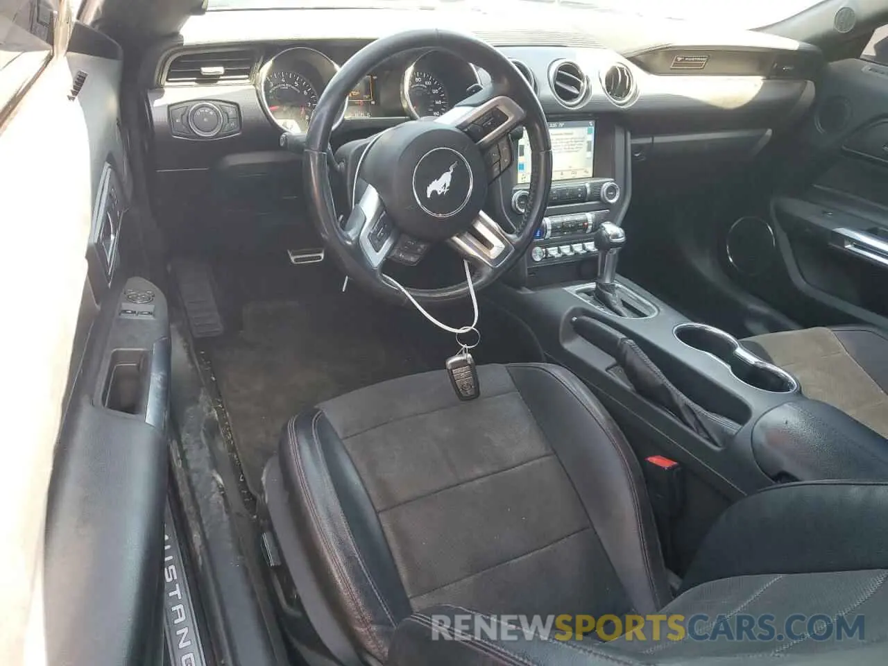 8 Photograph of a damaged car 1FA6P8CF2K5123203 FORD MUSTANG 2019