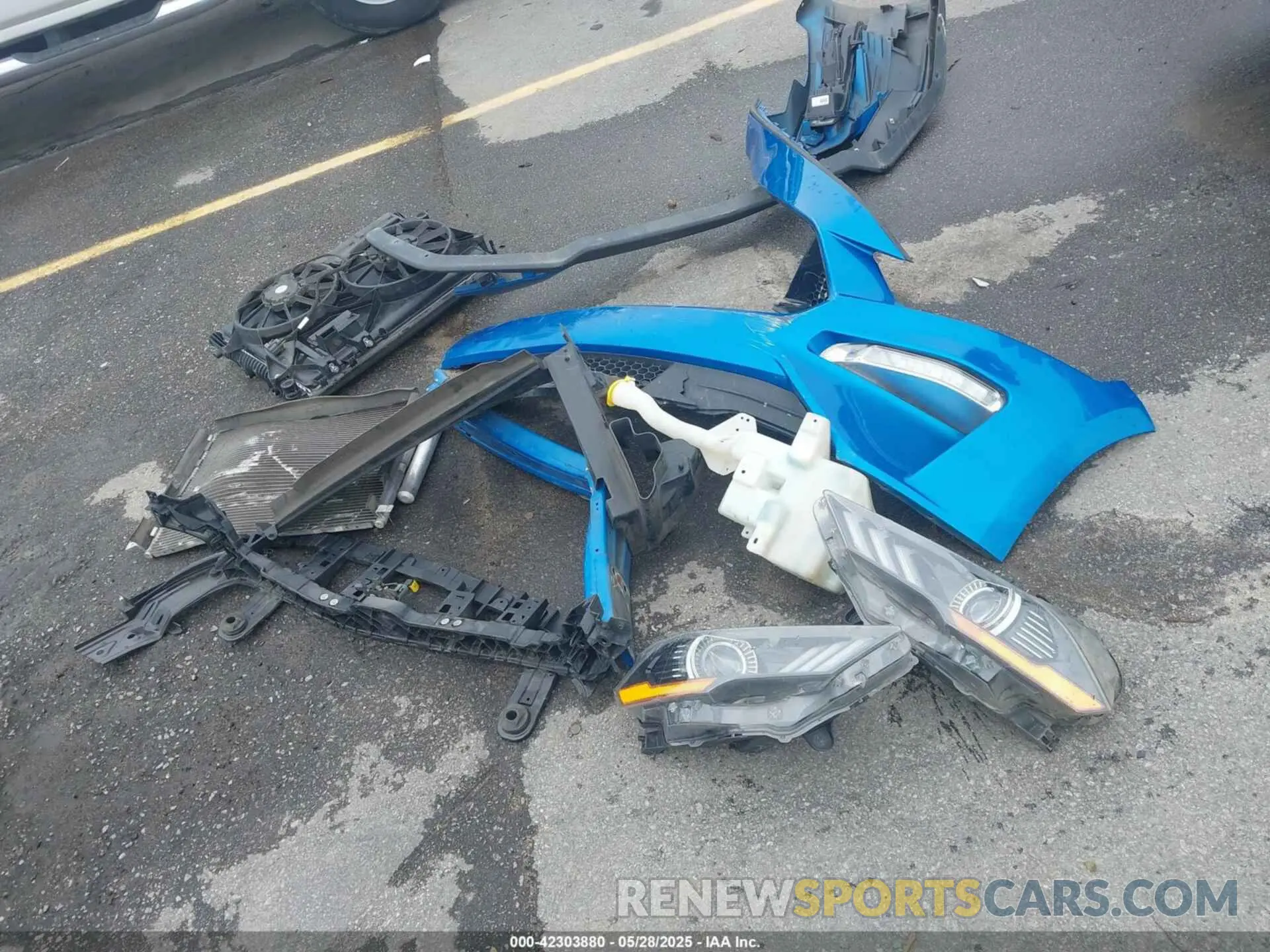 12 Photograph of a damaged car 1FA6P8CF2K5141734 FORD MUSTANG 2019