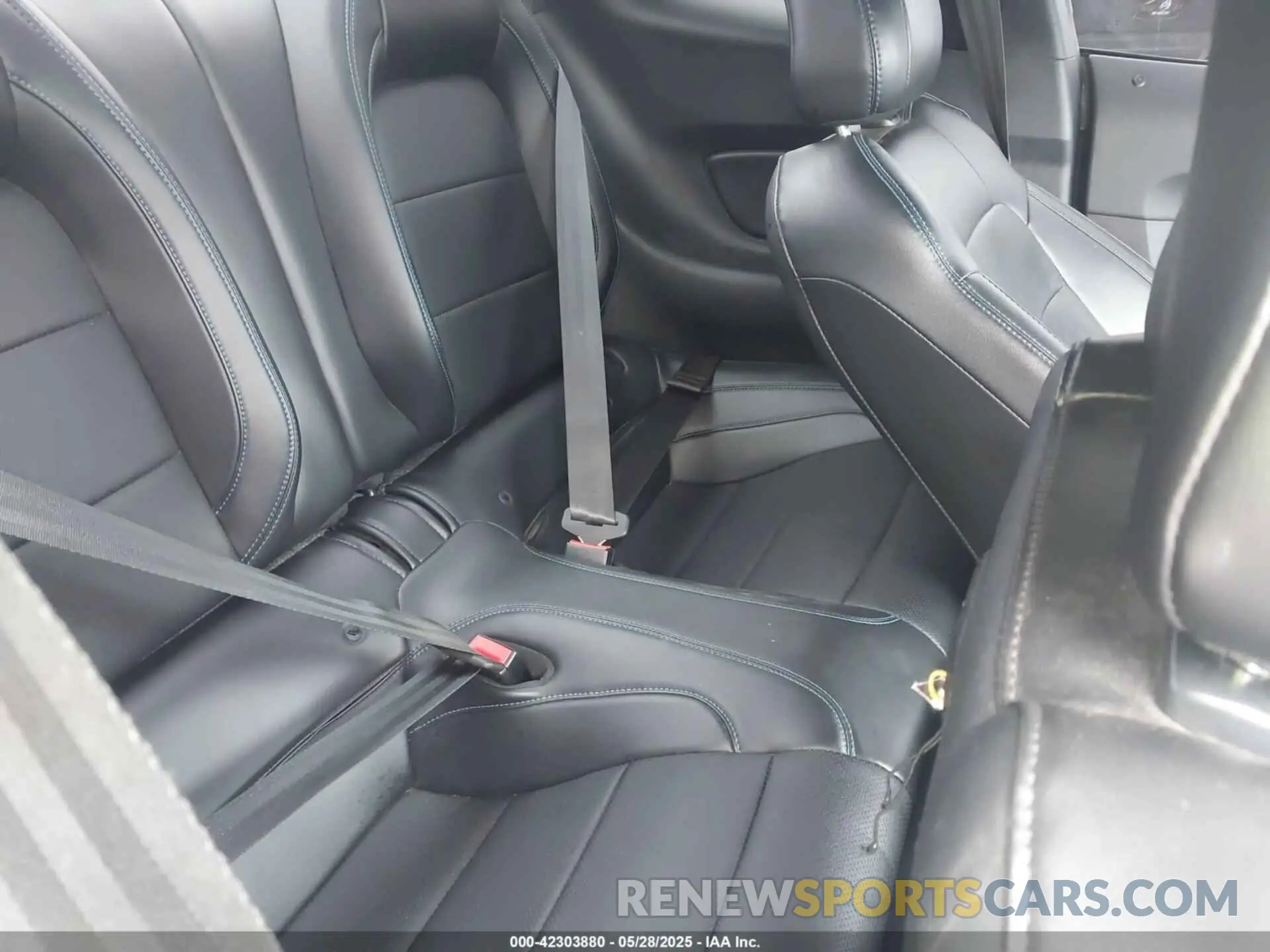 8 Photograph of a damaged car 1FA6P8CF2K5141734 FORD MUSTANG 2019