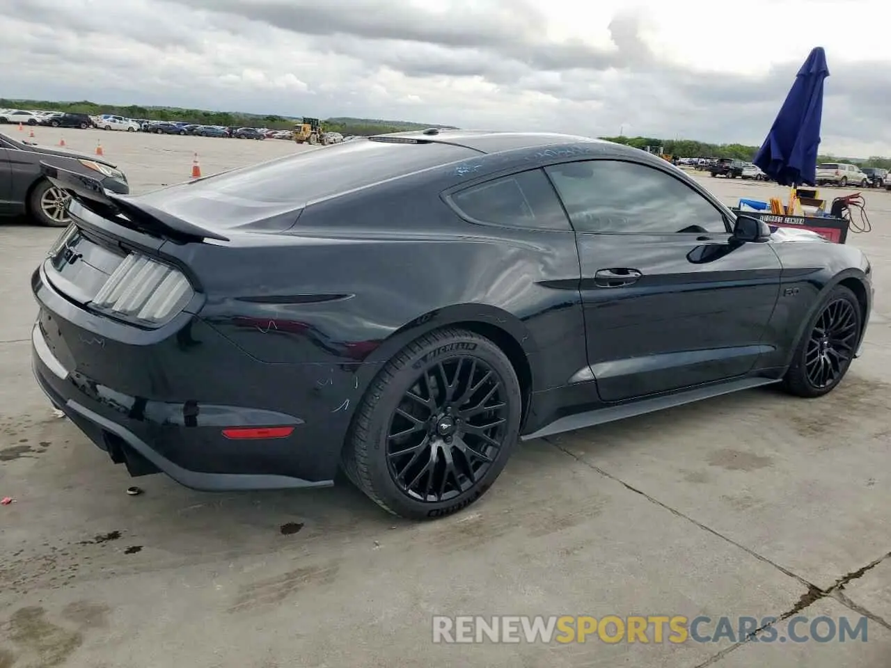 3 Photograph of a damaged car 1FA6P8CF3K5108905 FORD MUSTANG 2019