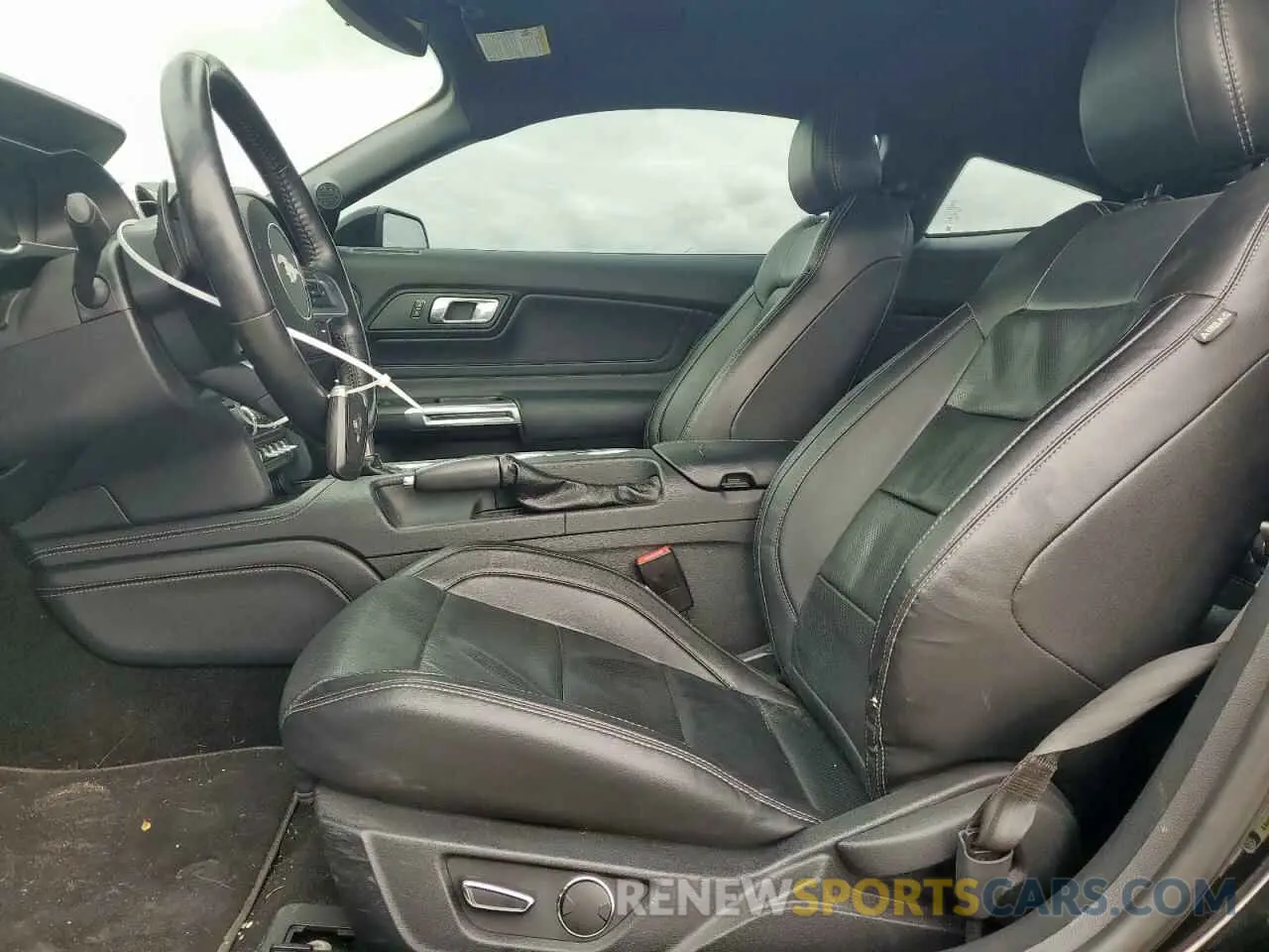 7 Photograph of a damaged car 1FA6P8CF3K5108905 FORD MUSTANG 2019