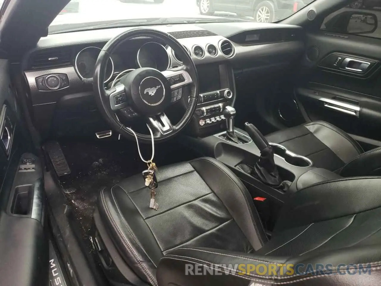 8 Photograph of a damaged car 1FA6P8CF3K5116986 FORD MUSTANG 2019