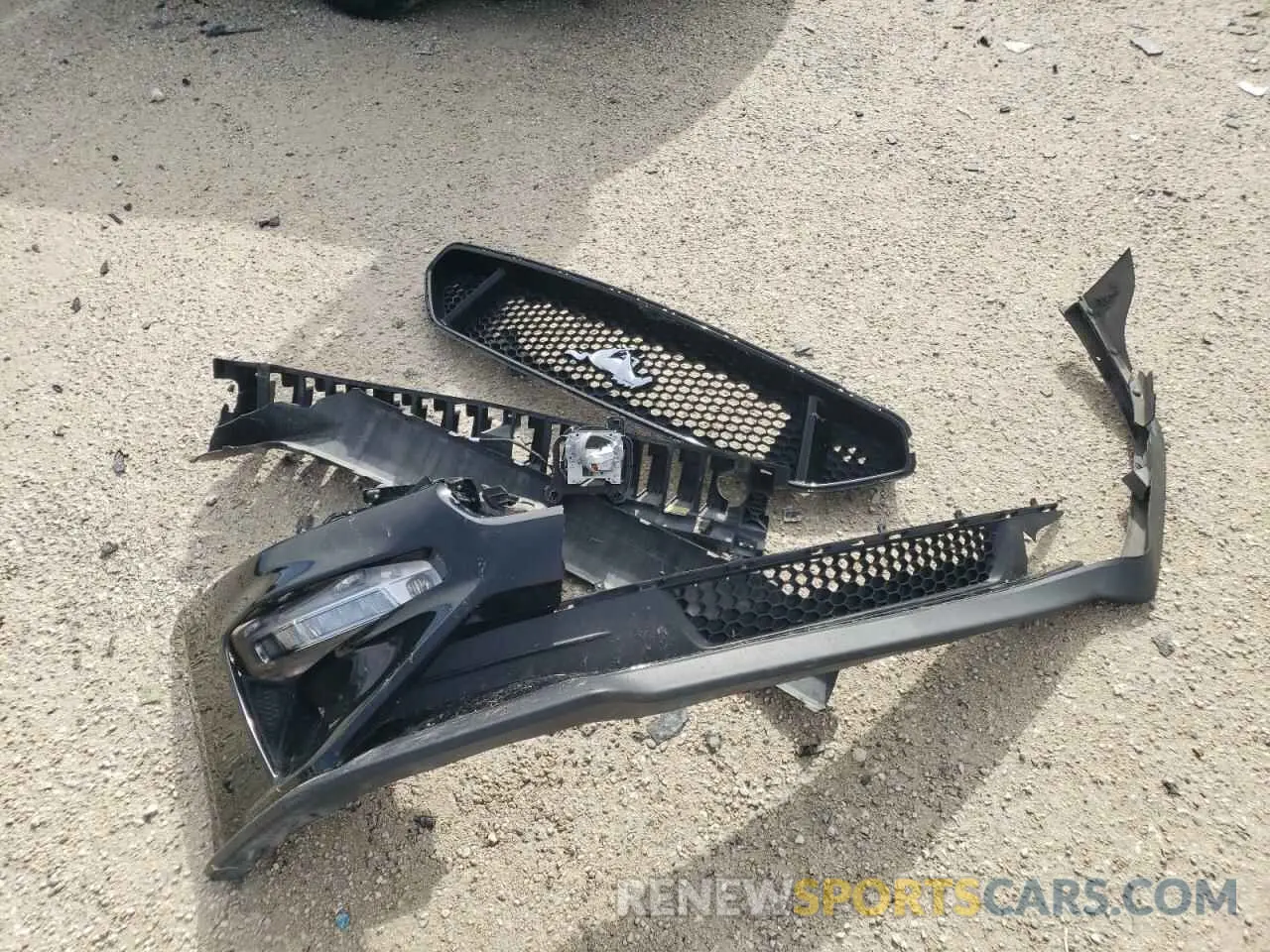 12 Photograph of a damaged car 1FA6P8CF3K5143301 FORD MUSTANG 2019