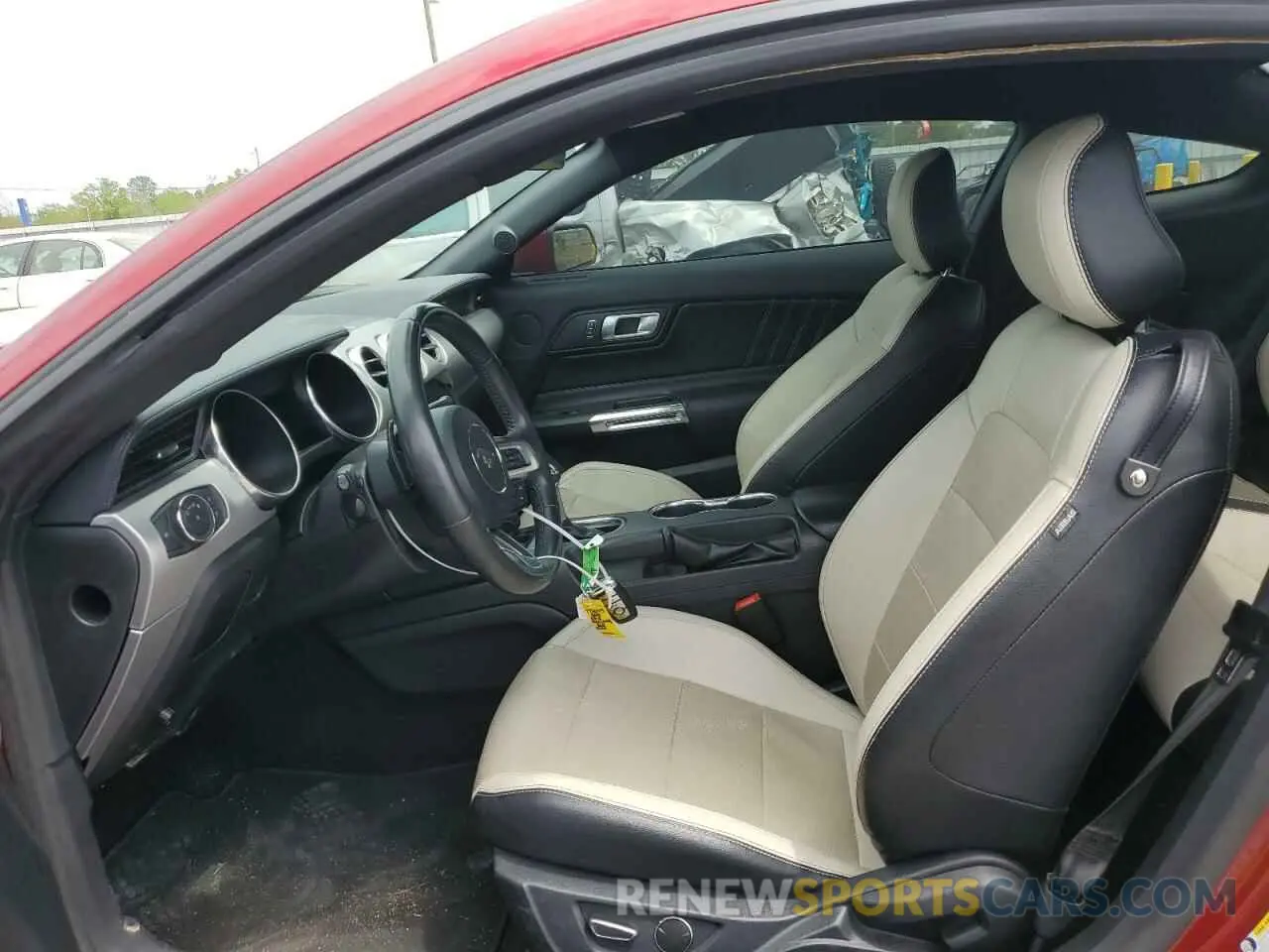7 Photograph of a damaged car 1FA6P8CF3K5185757 FORD MUSTANG 2019