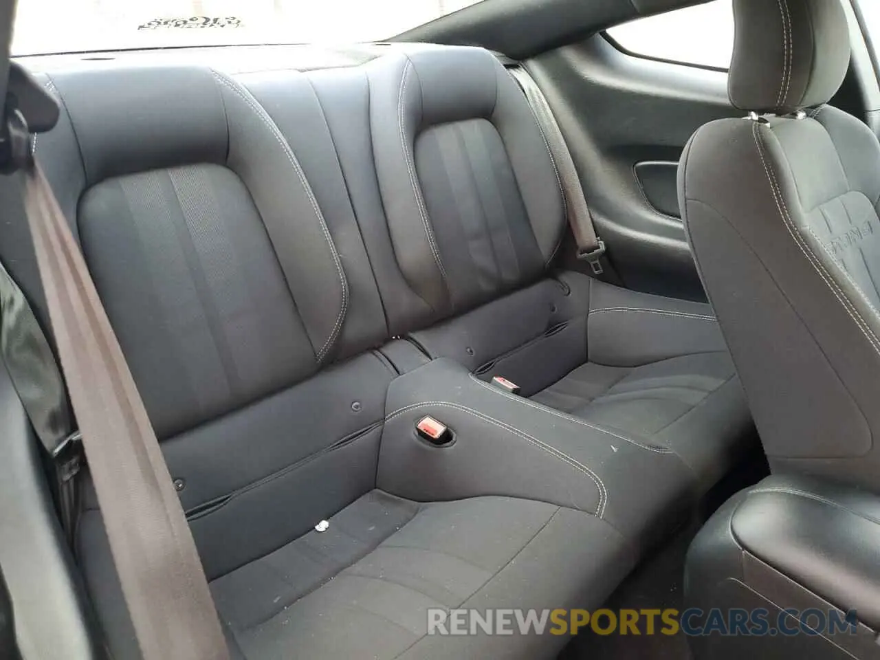 10 Photograph of a damaged car 1FA6P8CF3K5202007 FORD MUSTANG 2019