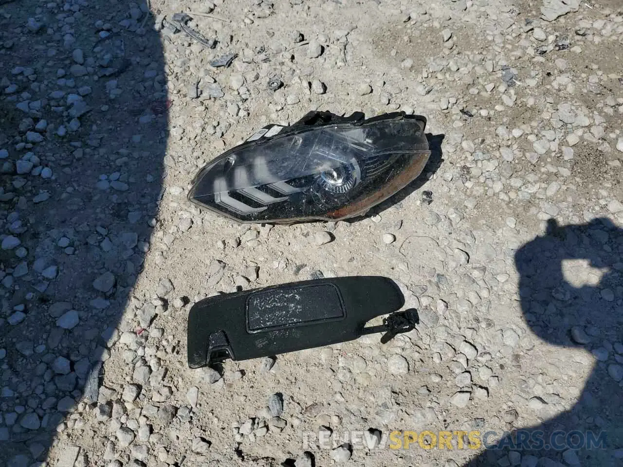 12 Photograph of a damaged car 1FA6P8CF4K5125387 FORD MUSTANG 2019