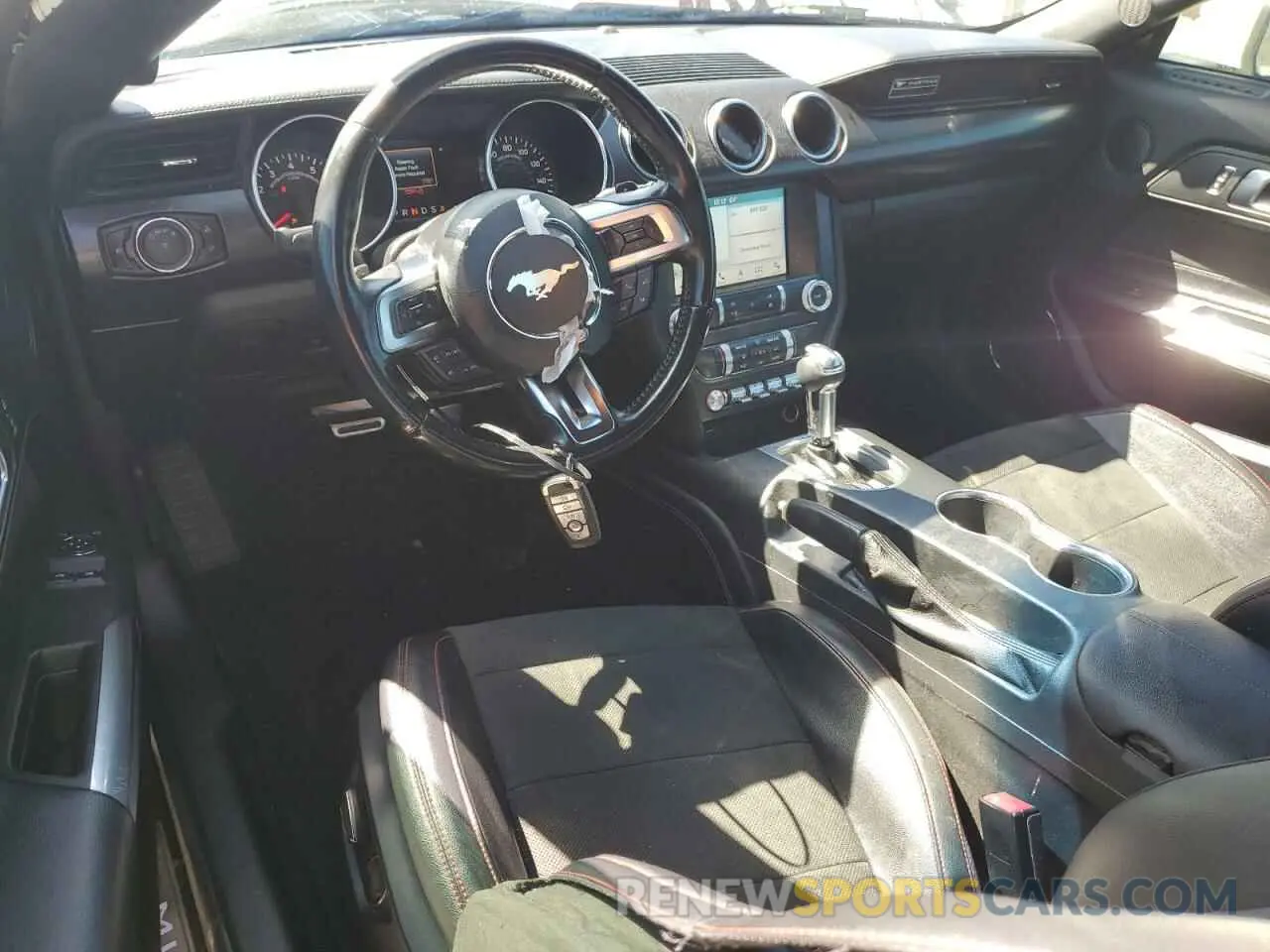 8 Photograph of a damaged car 1FA6P8CF4K5125387 FORD MUSTANG 2019