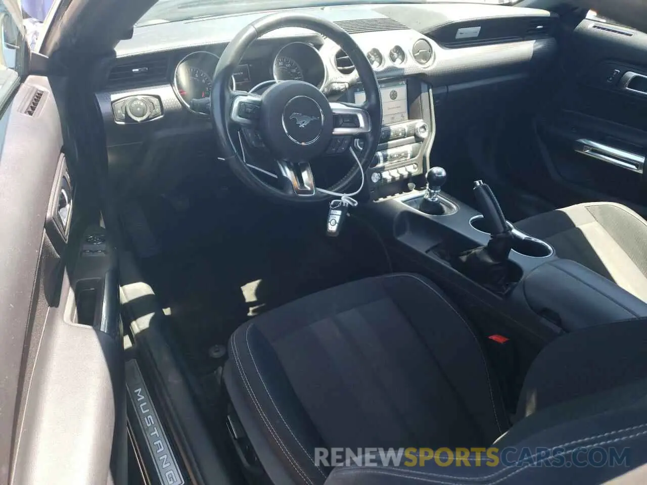 8 Photograph of a damaged car 1FA6P8CF4K5134669 FORD MUSTANG 2019