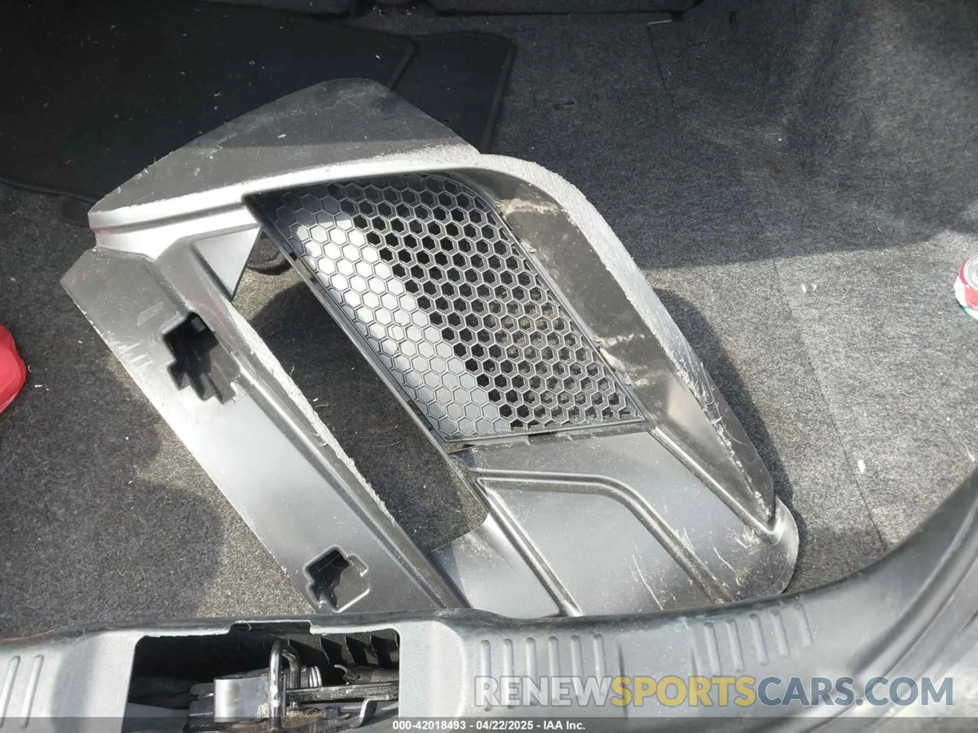 12 Photograph of a damaged car 1FA6P8CF4K5144134 FORD MUSTANG 2019