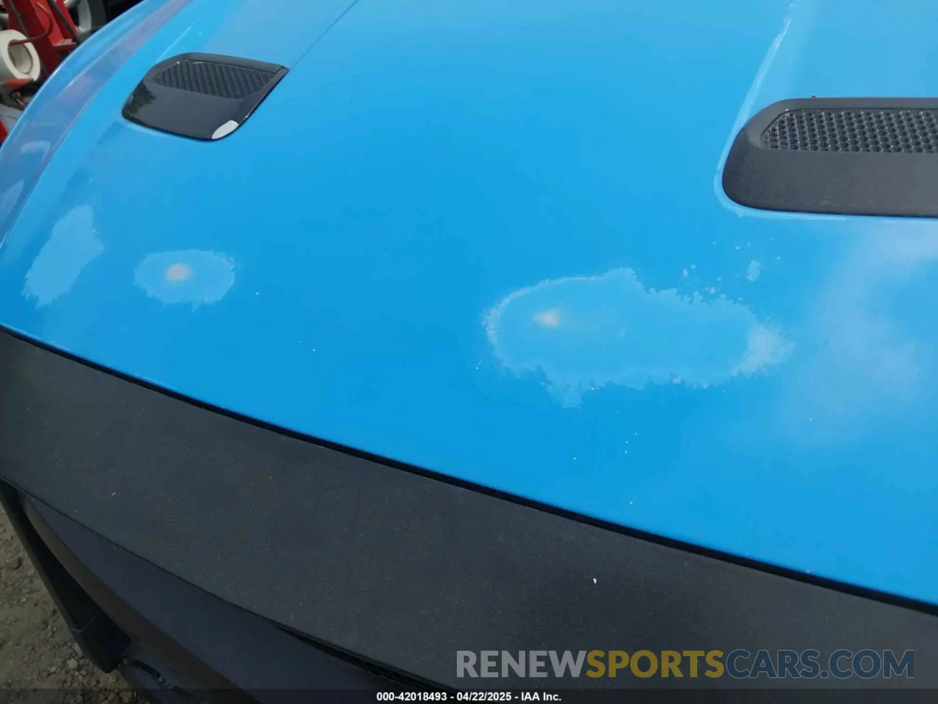18 Photograph of a damaged car 1FA6P8CF4K5144134 FORD MUSTANG 2019