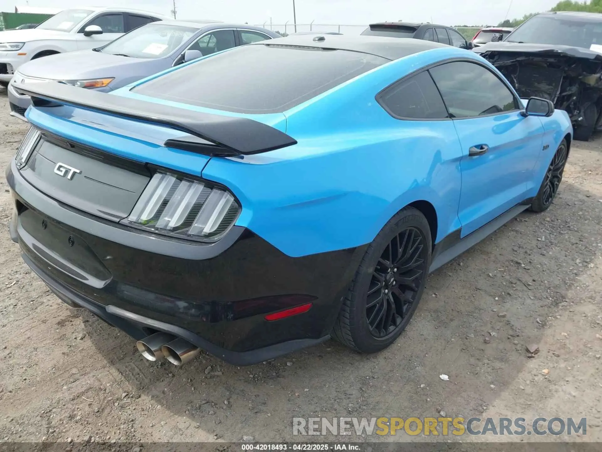 4 Photograph of a damaged car 1FA6P8CF4K5144134 FORD MUSTANG 2019