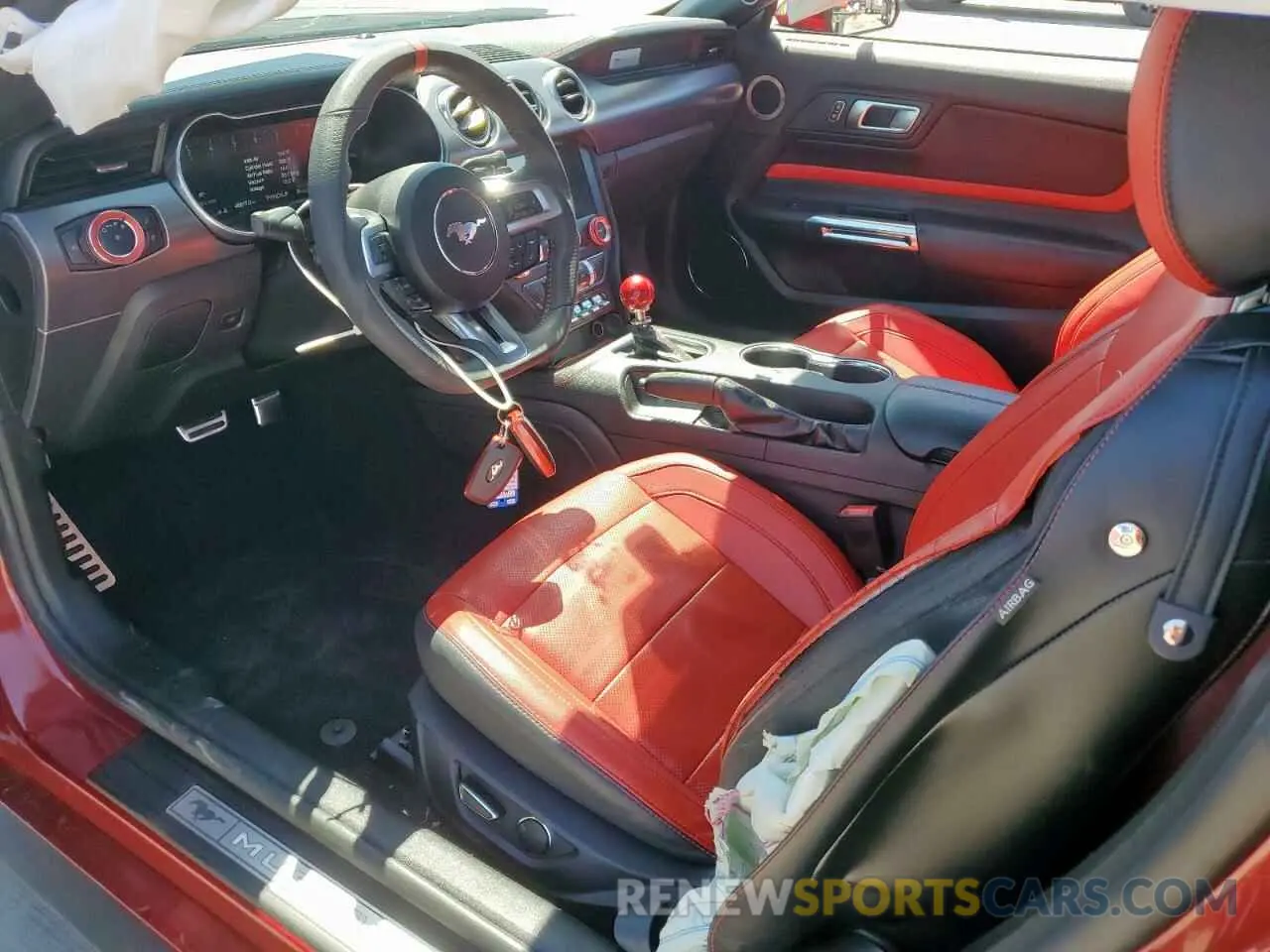8 Photograph of a damaged car 1FA6P8CF4K5161211 FORD MUSTANG 2019