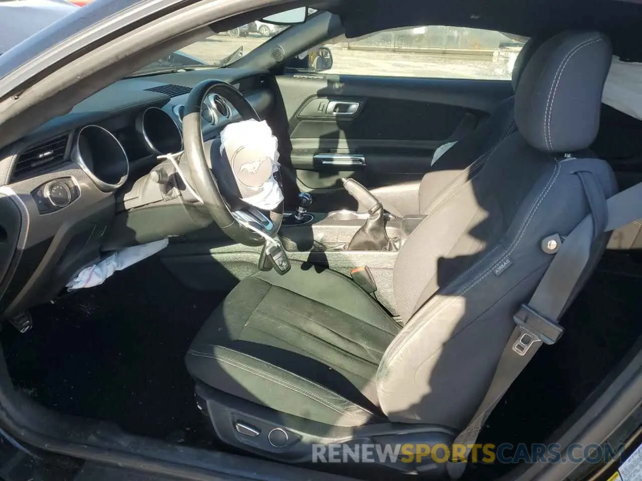 7 Photograph of a damaged car 1FA6P8CF4K5166246 FORD MUSTANG 2019