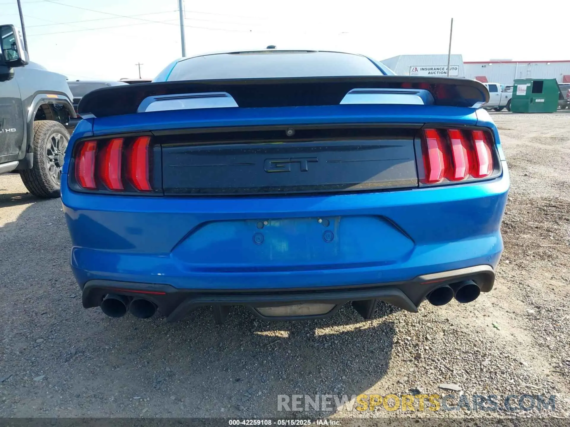 17 Photograph of a damaged car 1FA6P8CF4K5191468 FORD MUSTANG 2019