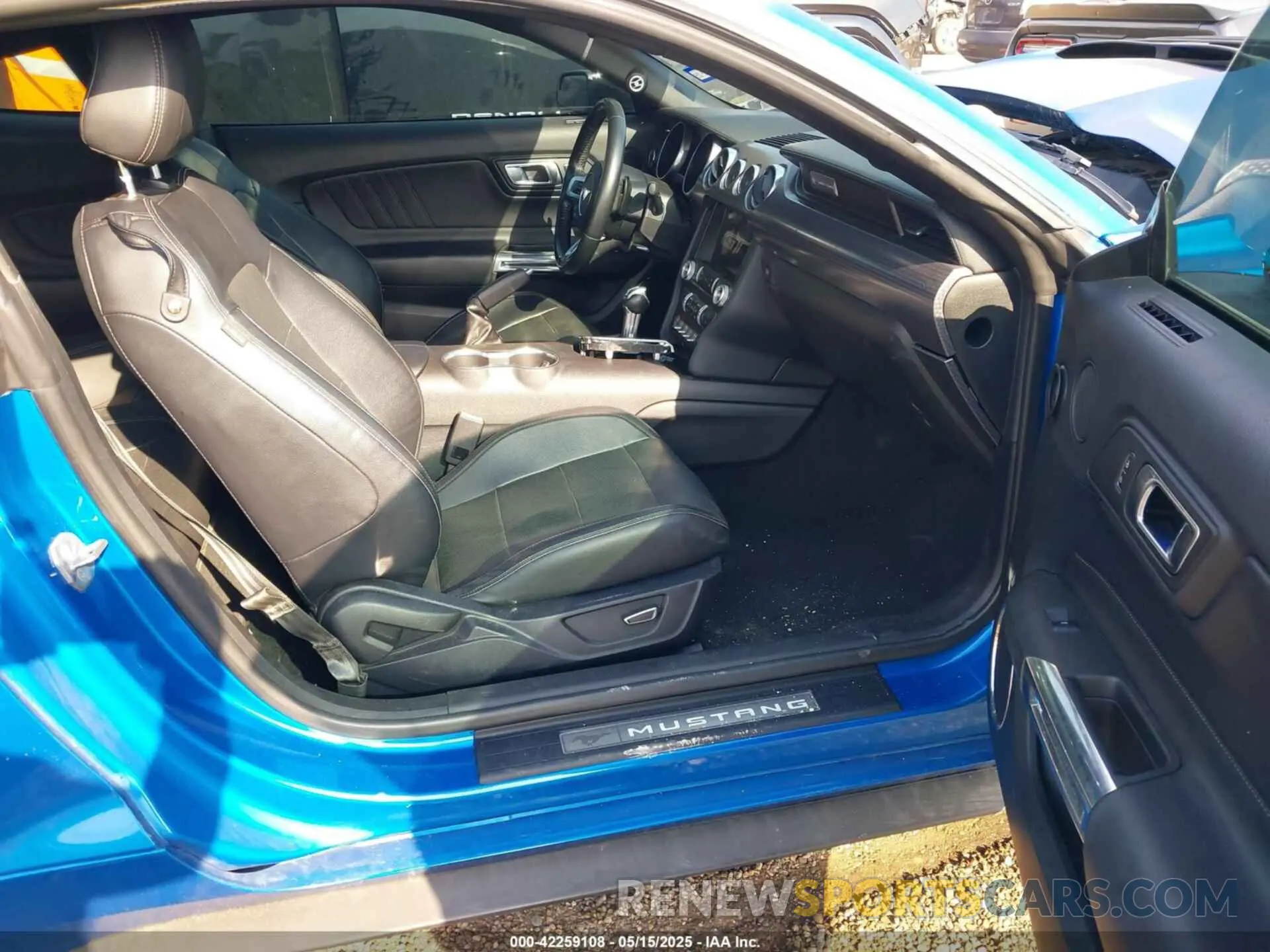 5 Photograph of a damaged car 1FA6P8CF4K5191468 FORD MUSTANG 2019