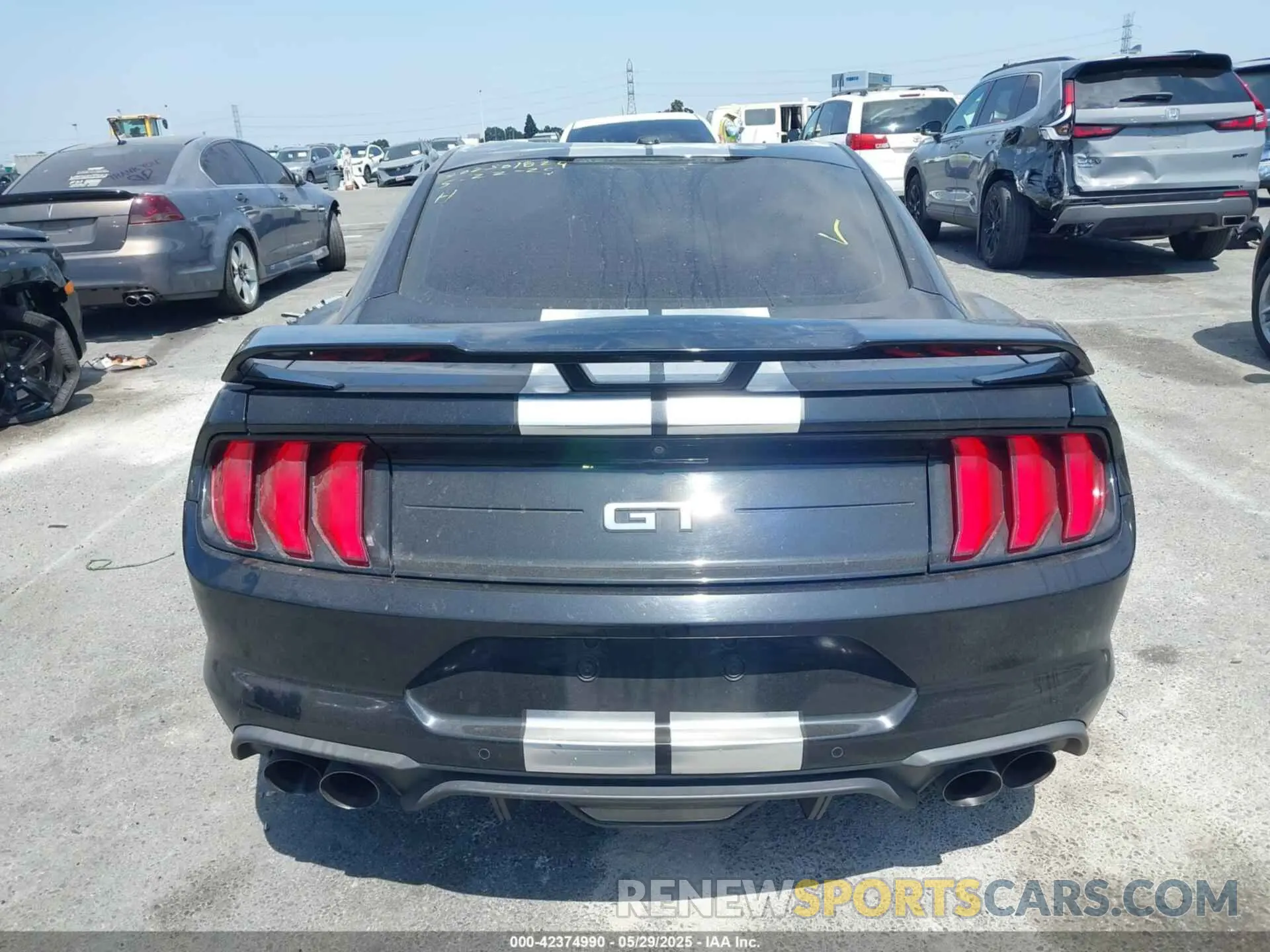 15 Photograph of a damaged car 1FA6P8CF5K5123387 FORD MUSTANG 2019