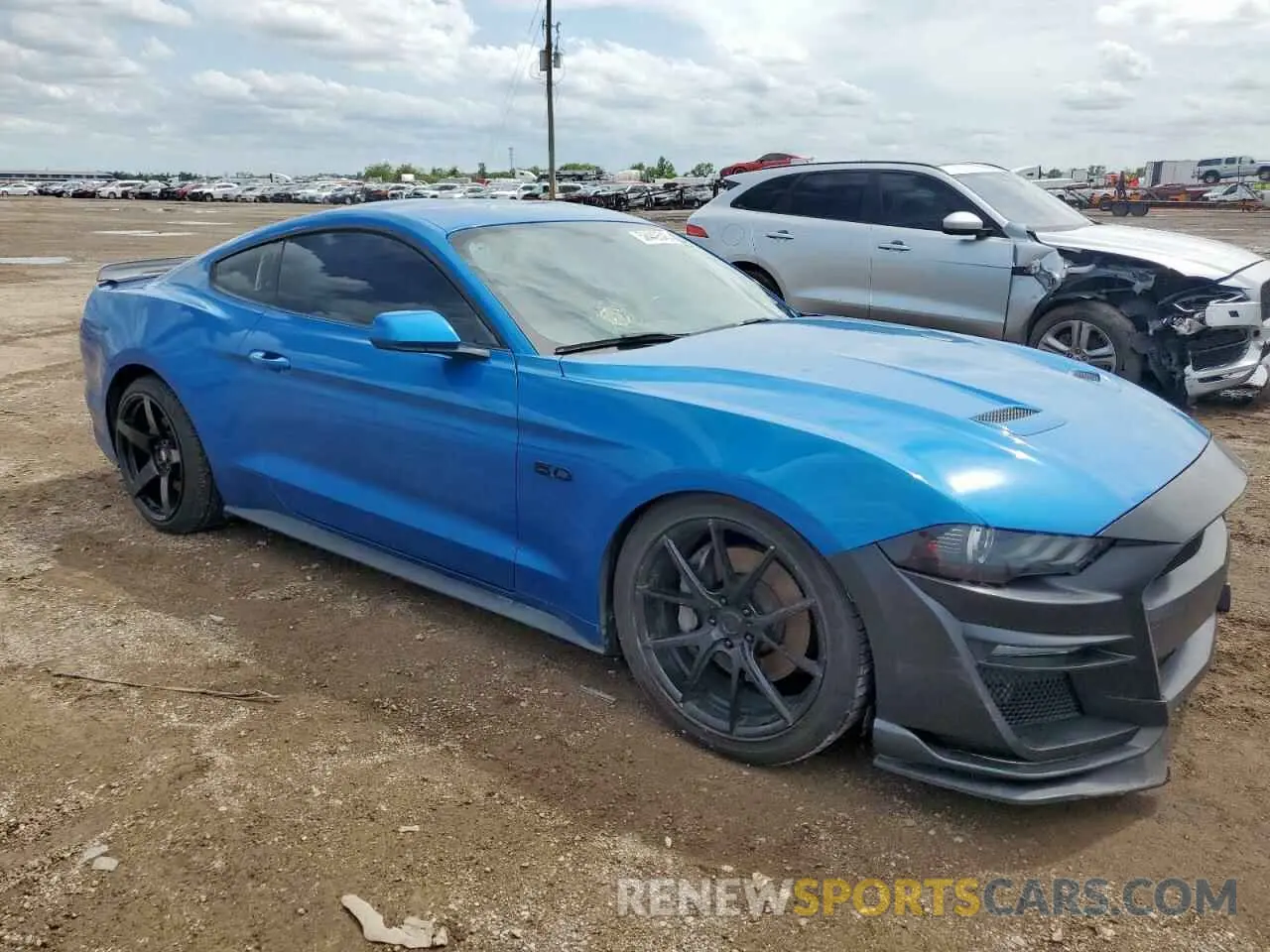 4 Photograph of a damaged car 1FA6P8CF5K5125141 FORD MUSTANG 2019