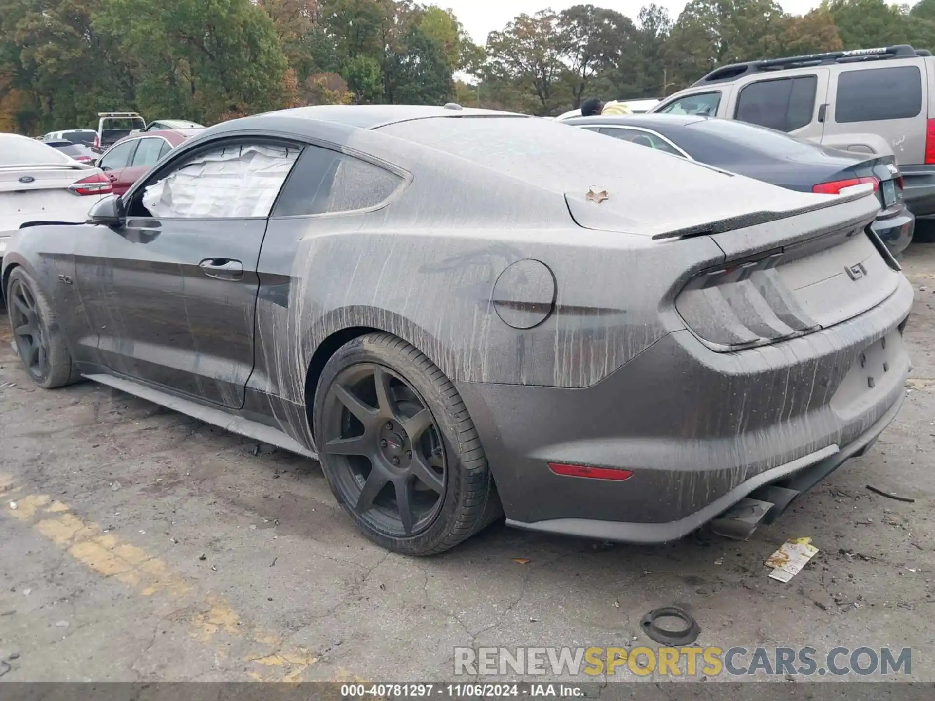 3 Photograph of a damaged car 1FA6P8CF5K5132235 FORD MUSTANG 2019