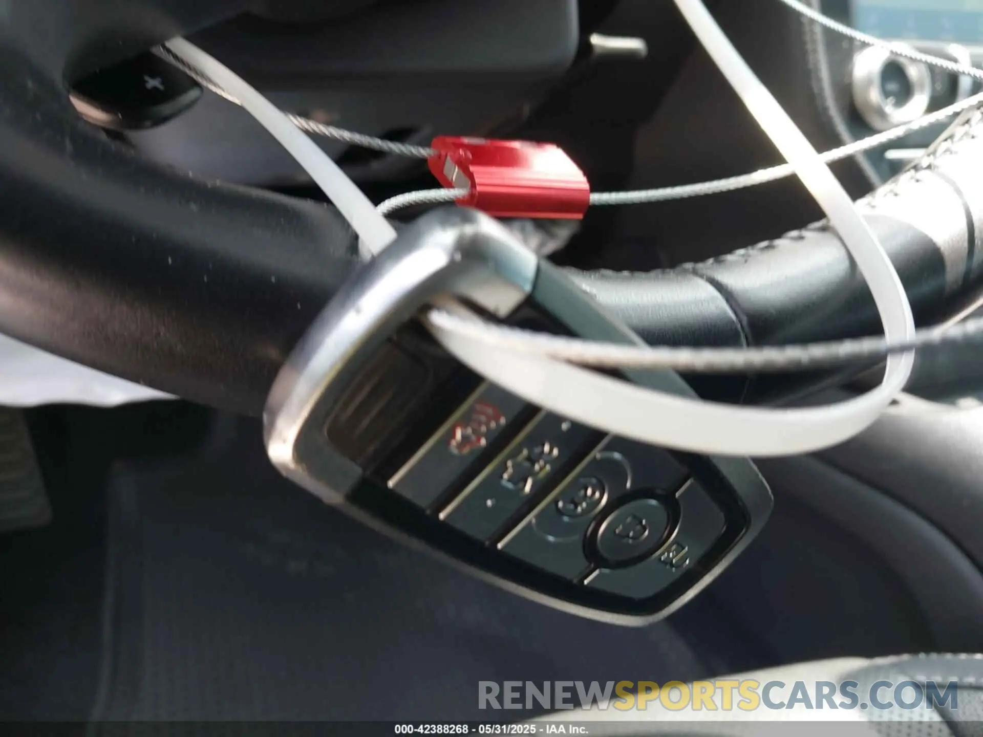 11 Photograph of a damaged car 1FA6P8CF5K5192418 FORD MUSTANG 2019