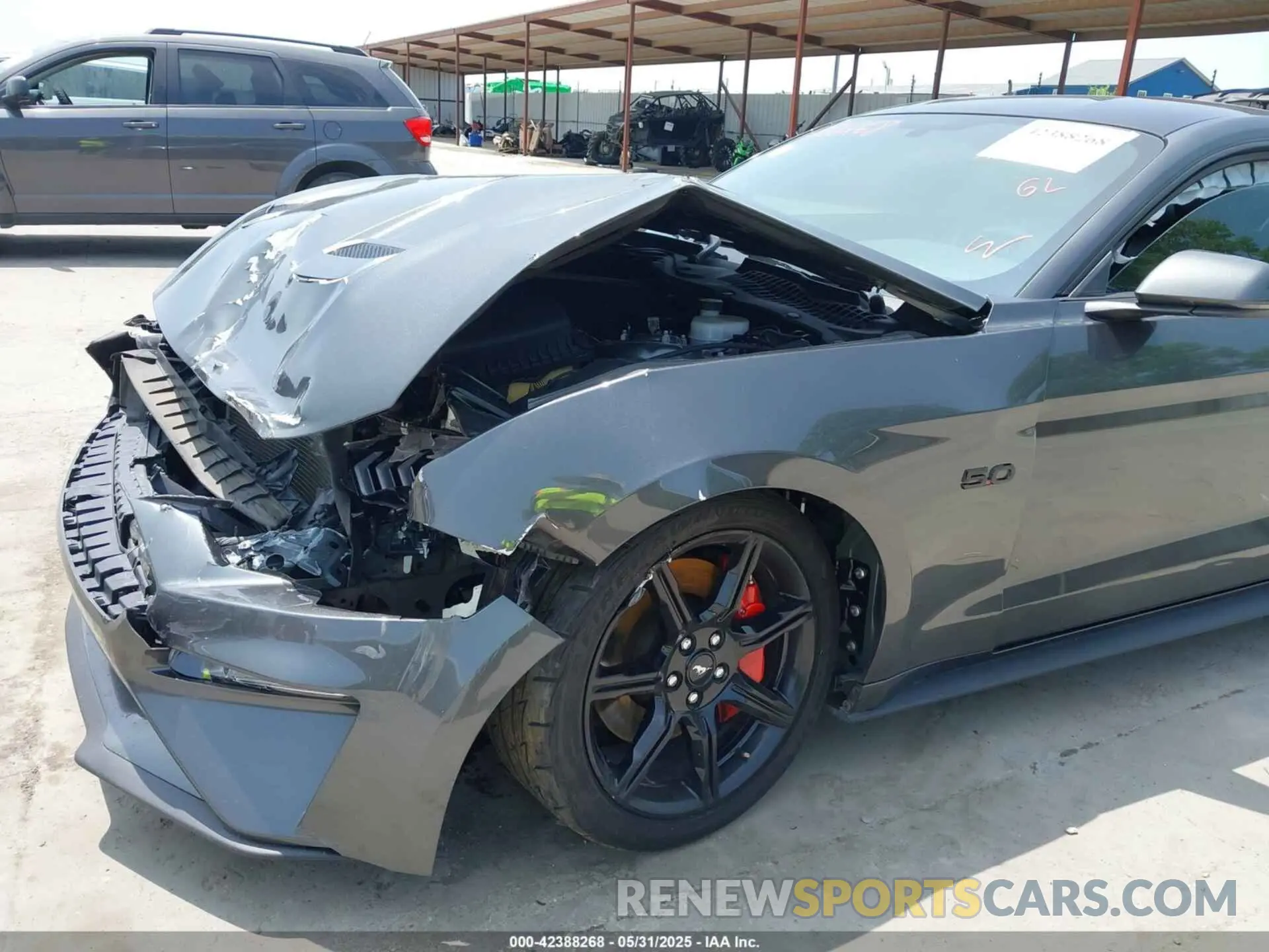 19 Photograph of a damaged car 1FA6P8CF5K5192418 FORD MUSTANG 2019