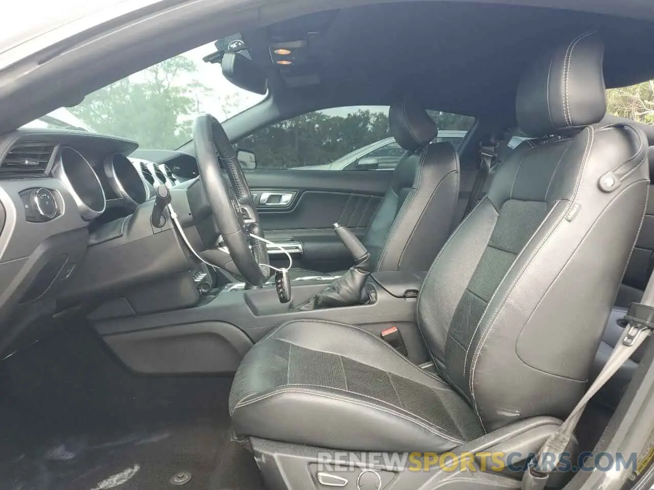 7 Photograph of a damaged car 1FA6P8CF6K5122362 FORD MUSTANG 2019