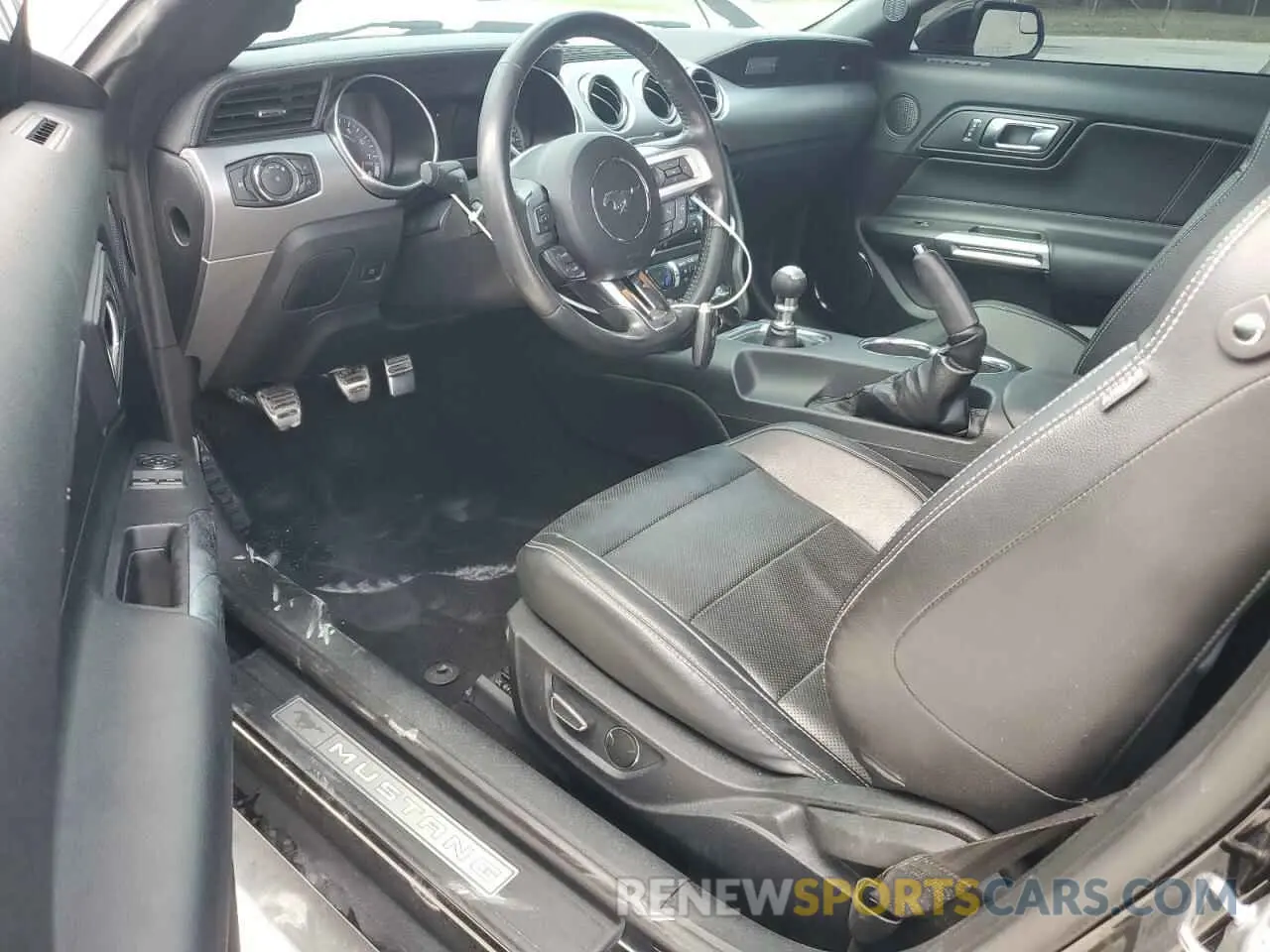 8 Photograph of a damaged car 1FA6P8CF6K5122362 FORD MUSTANG 2019