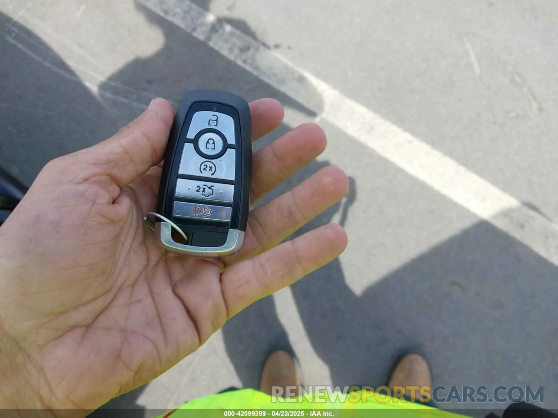 11 Photograph of a damaged car 1FA6P8CF6K5146855 FORD MUSTANG 2019
