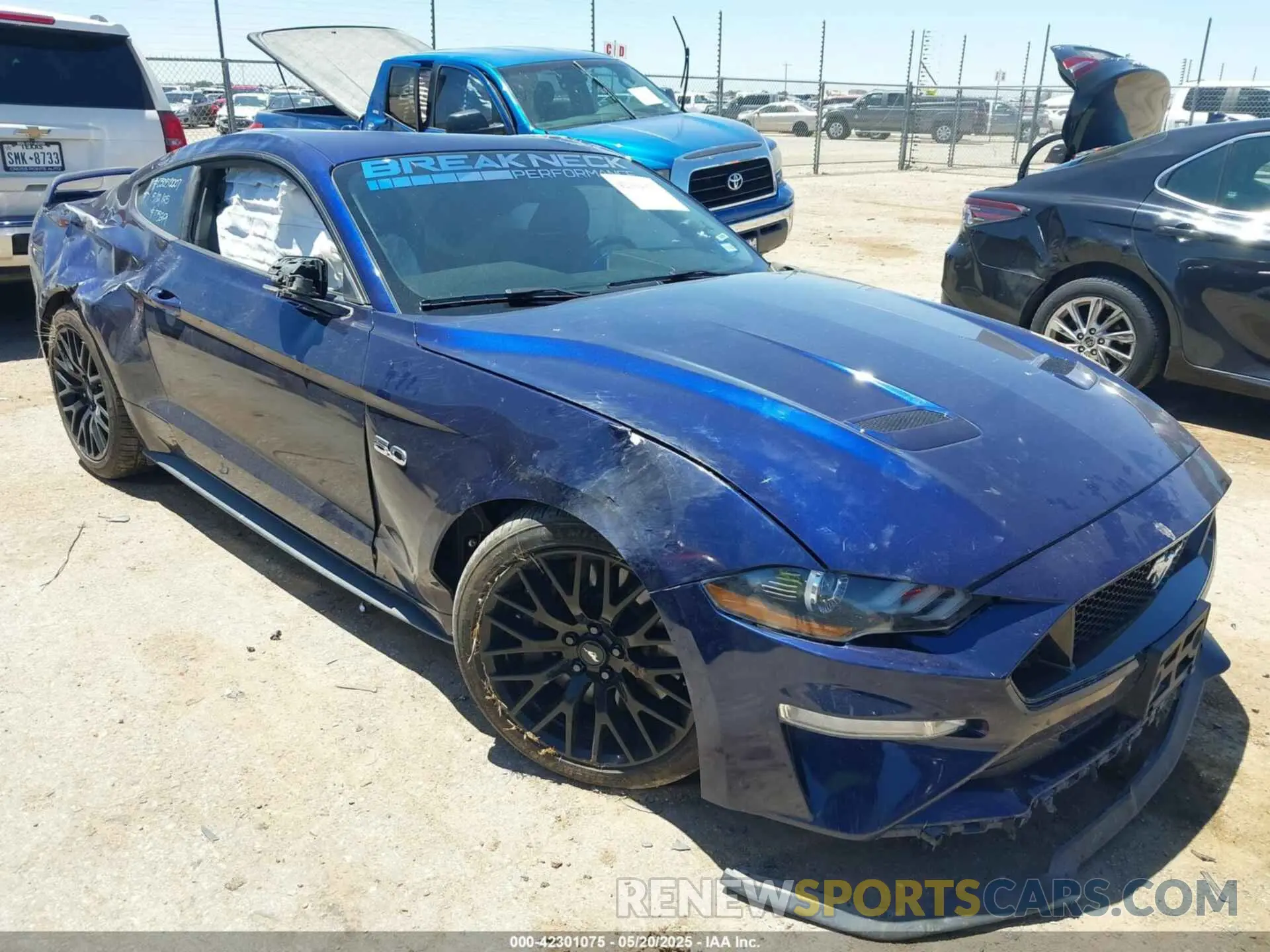 1 Photograph of a damaged car 1FA6P8CF6K5163459 FORD MUSTANG 2019