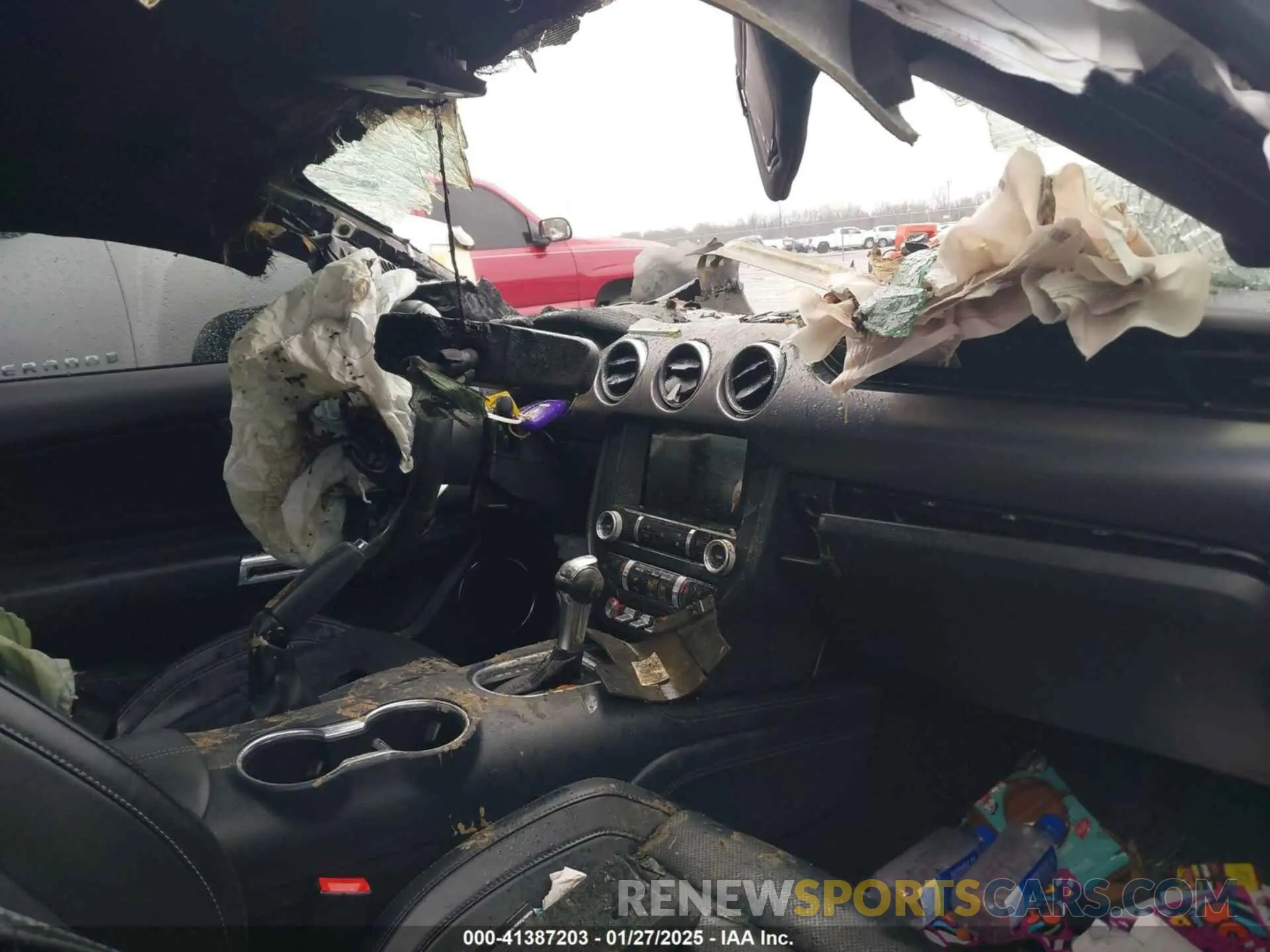 5 Photograph of a damaged car 1FA6P8CF6K5163753 FORD MUSTANG 2019
