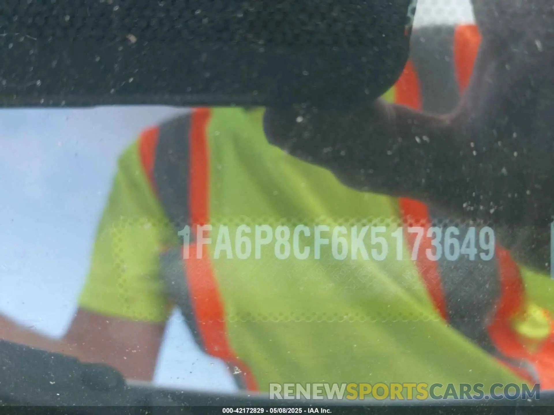 9 Photograph of a damaged car 1FA6P8CF6K5173649 FORD MUSTANG 2019