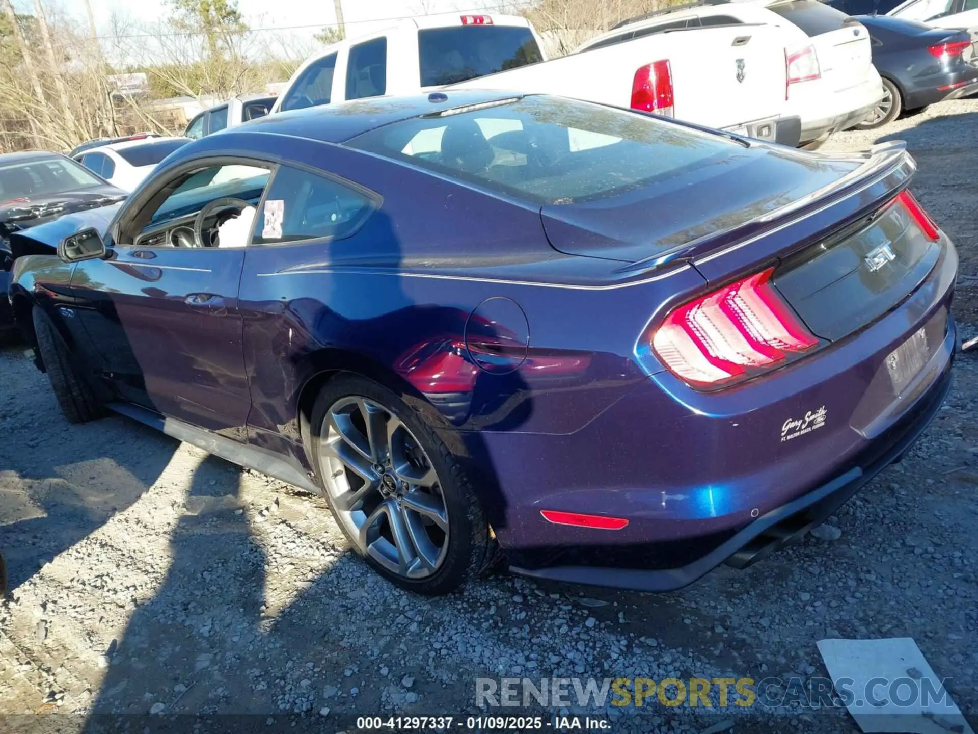 3 Photograph of a damaged car 1FA6P8CF6K5174221 FORD MUSTANG 2019