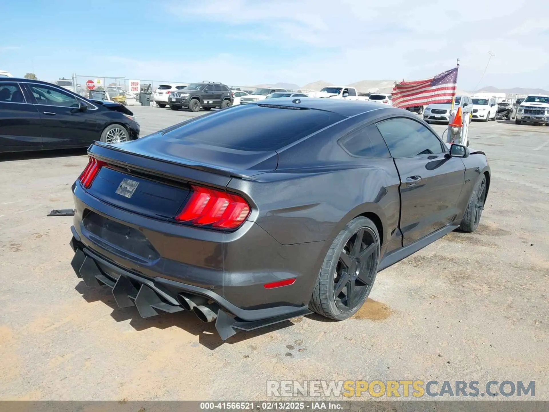 4 Photograph of a damaged car 1FA6P8CF7K5120541 FORD MUSTANG 2019