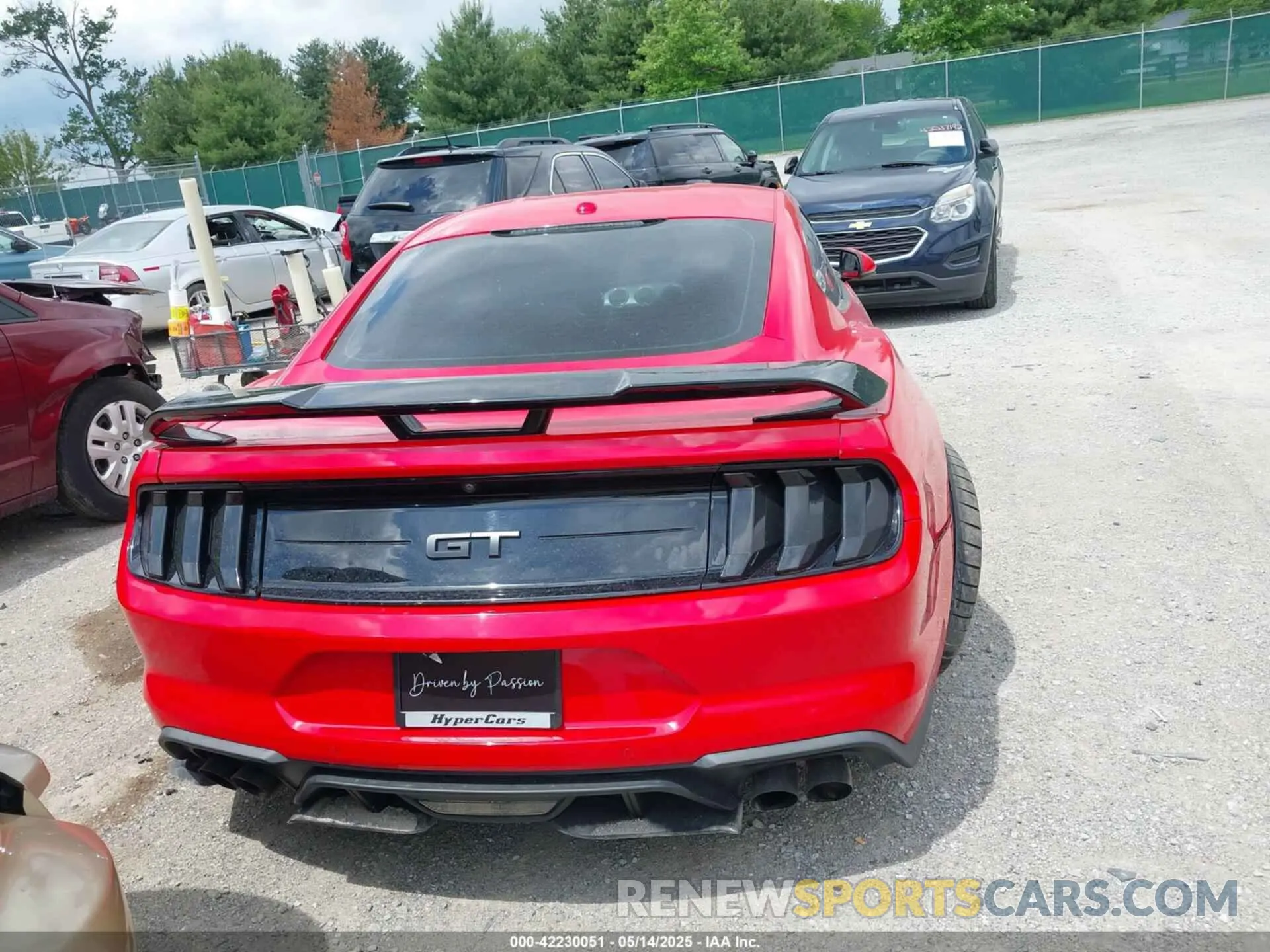 16 Photograph of a damaged car 1FA6P8CF7K5124590 FORD MUSTANG 2019