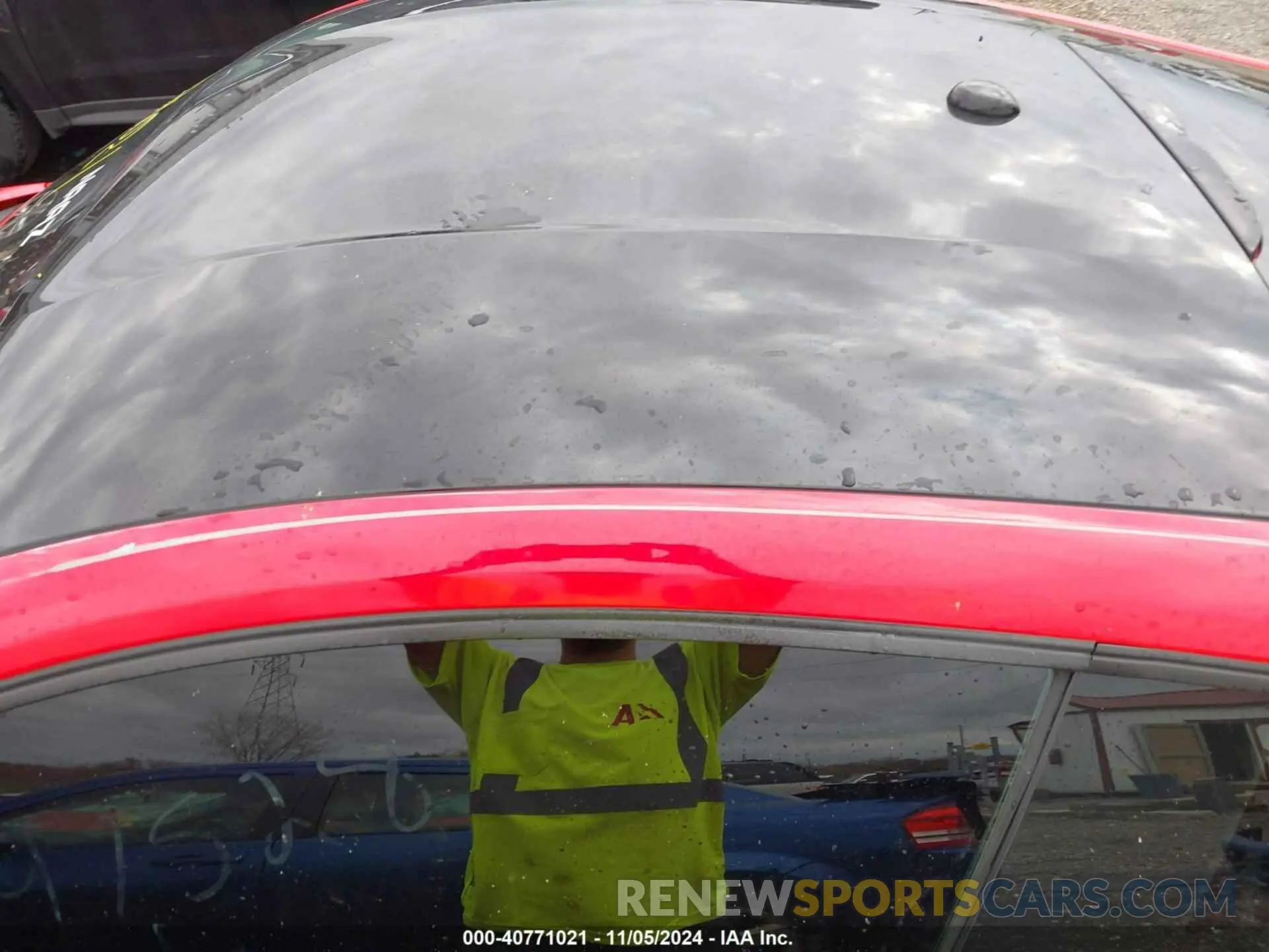 18 Photograph of a damaged car 1FA6P8CF7K5147528 FORD MUSTANG 2019