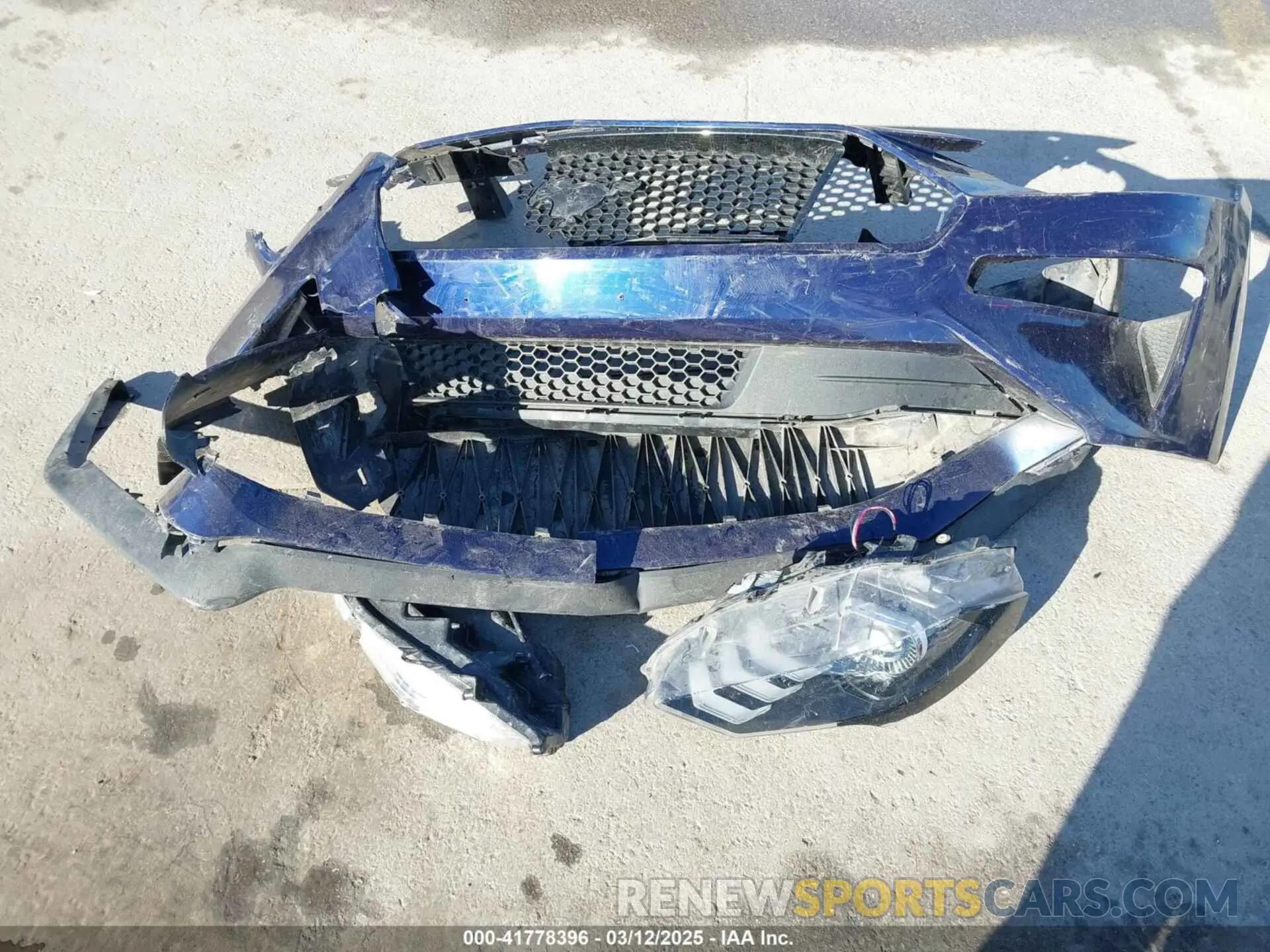 12 Photograph of a damaged car 1FA6P8CF7K5168301 FORD MUSTANG 2019