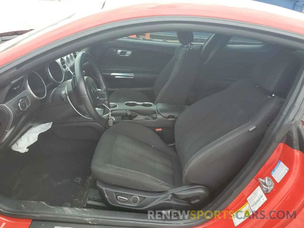7 Photograph of a damaged car 1FA6P8CF7K5196244 FORD MUSTANG 2019
