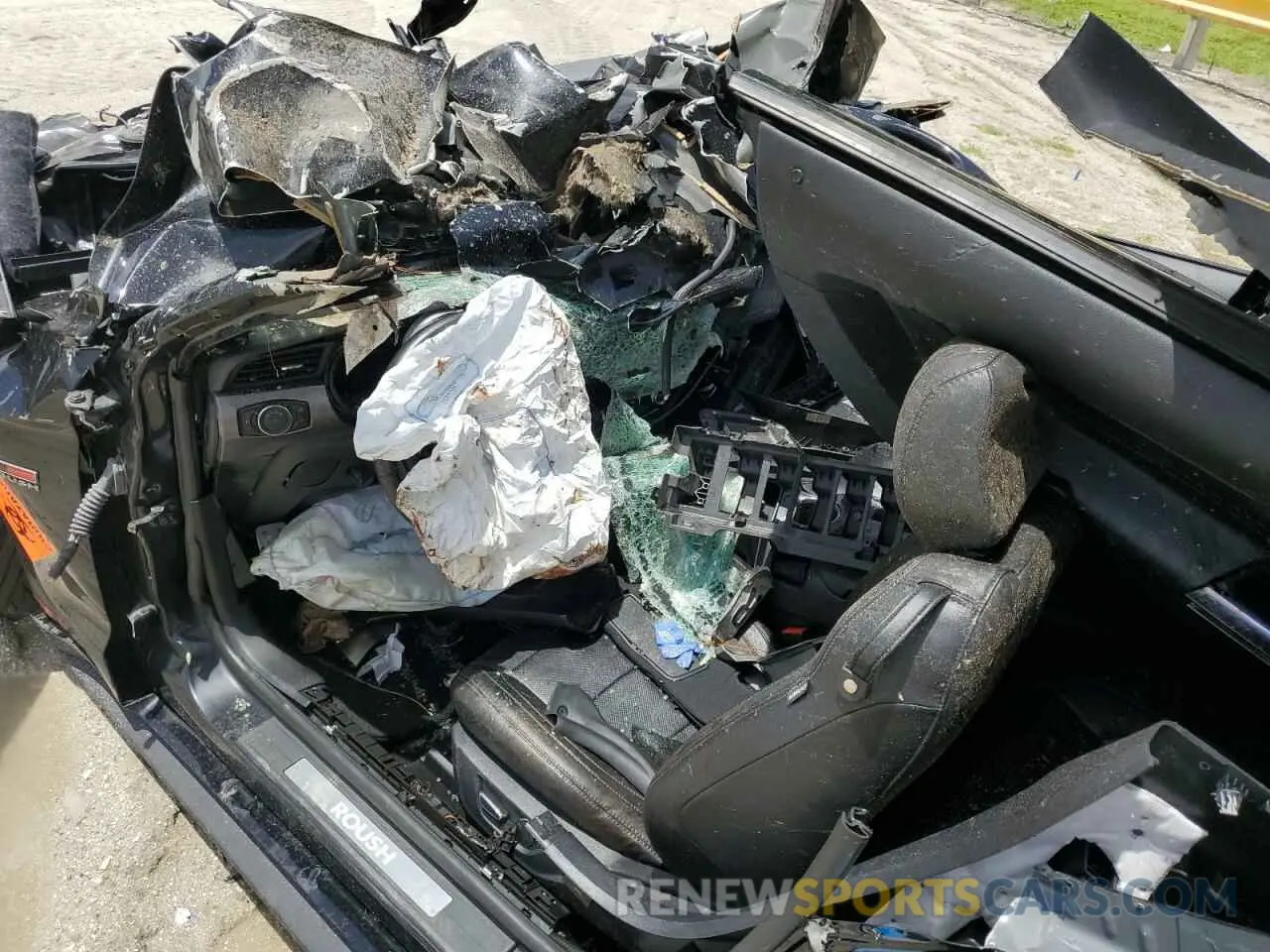 8 Photograph of a damaged car 1FA6P8CF8K5110066 FORD MUSTANG 2019