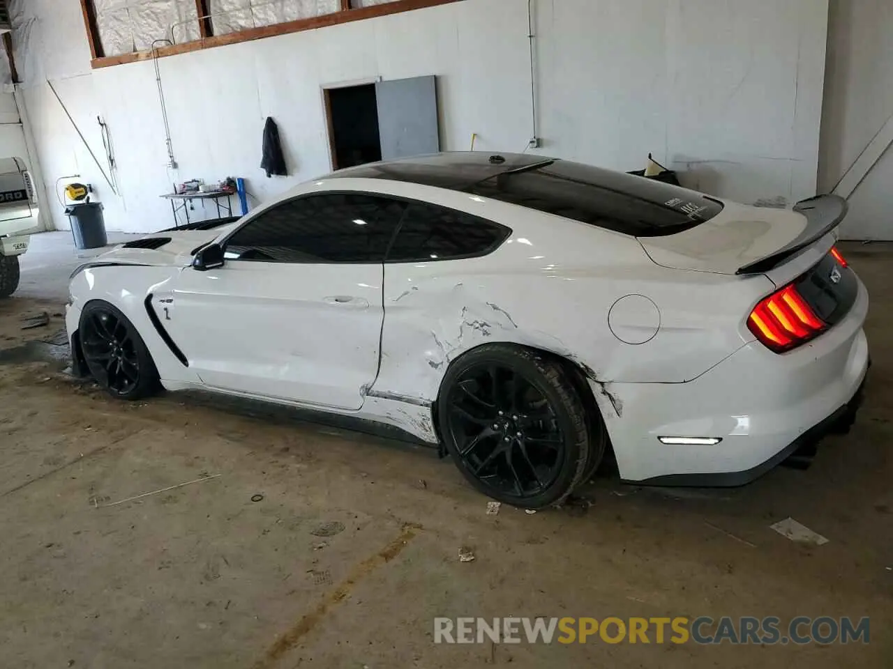 2 Photograph of a damaged car 1FA6P8CF8K5140233 FORD MUSTANG 2019