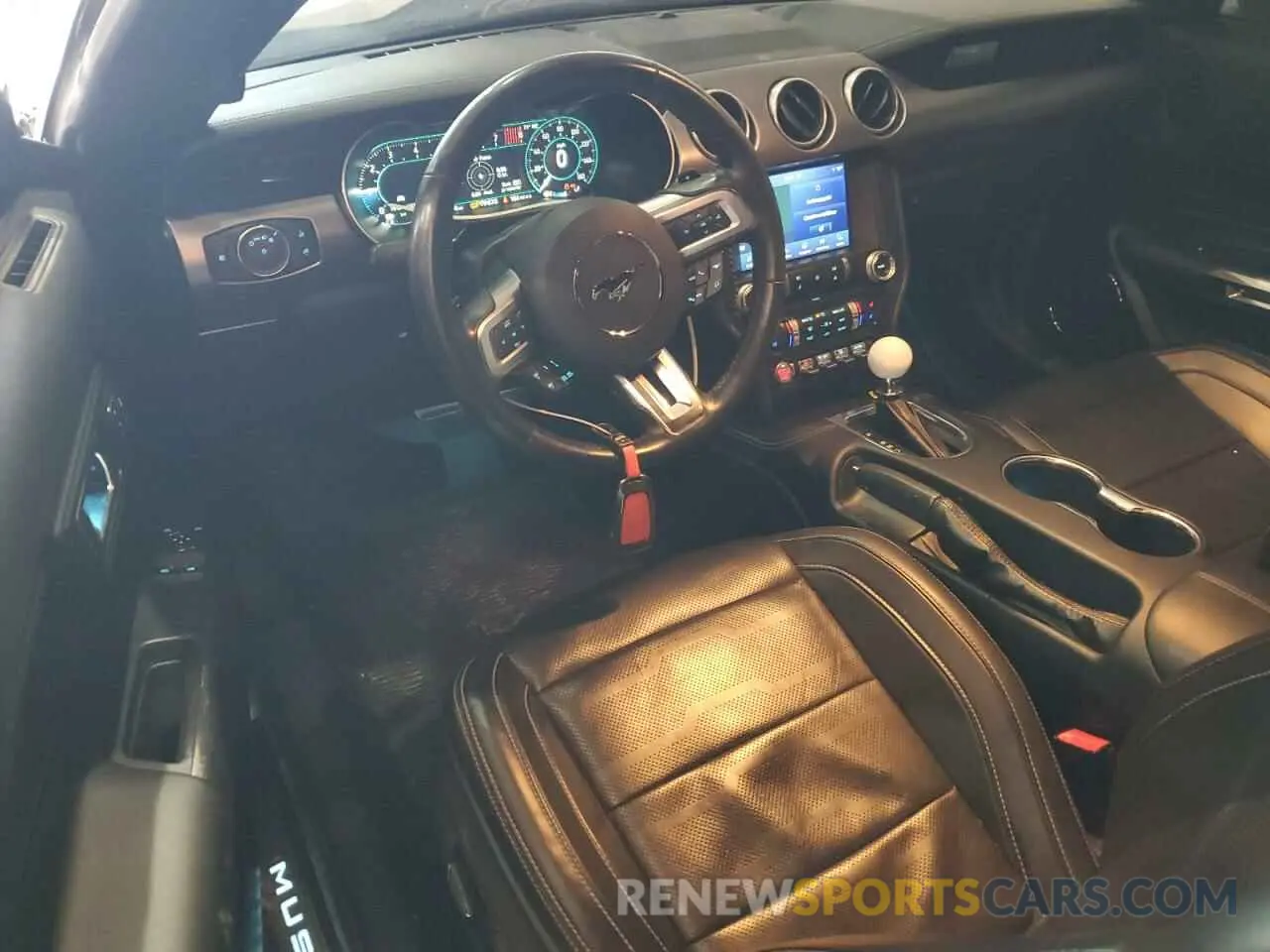 8 Photograph of a damaged car 1FA6P8CF8K5140233 FORD MUSTANG 2019