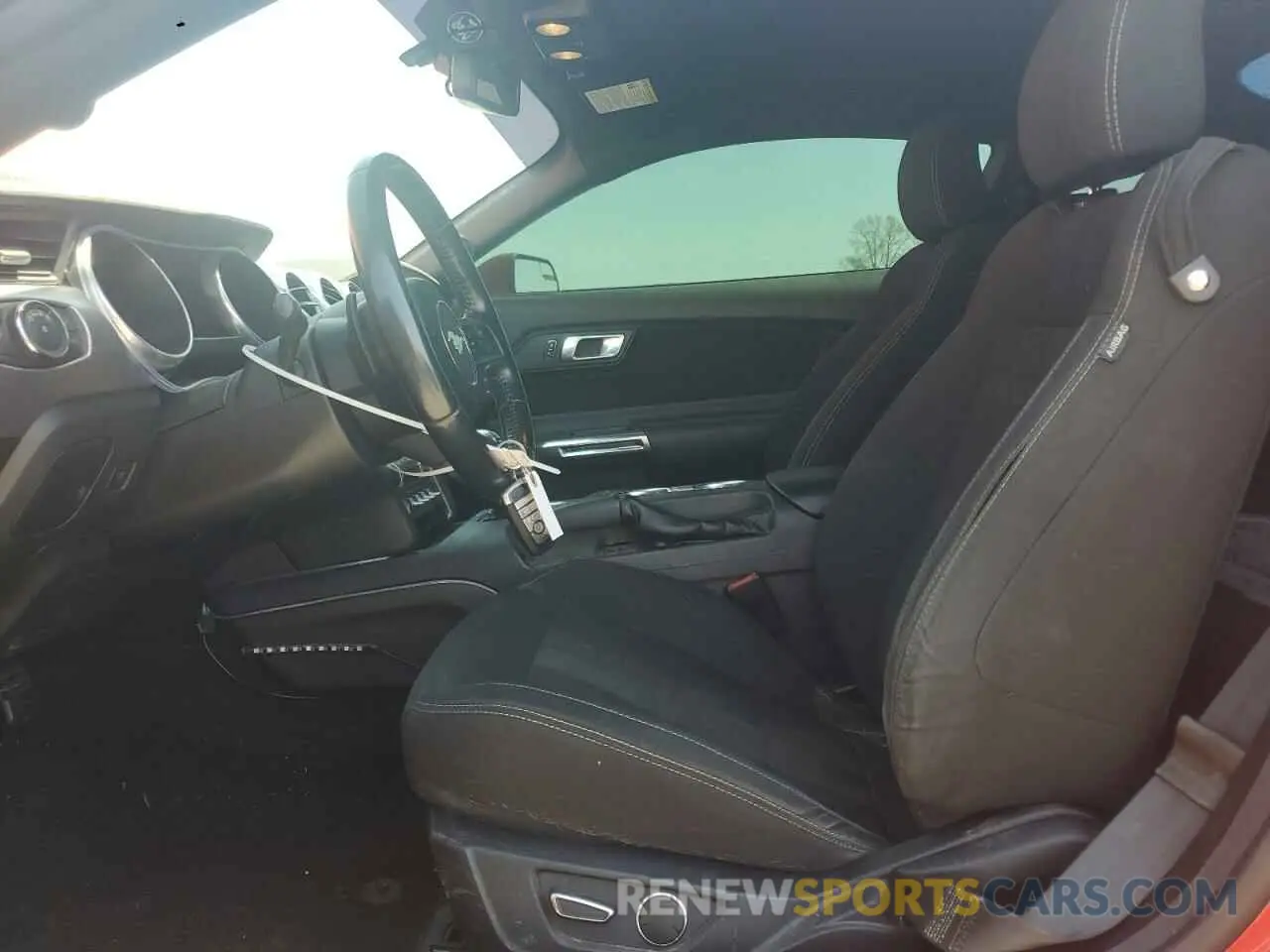 7 Photograph of a damaged car 1FA6P8CF8K5166539 FORD MUSTANG 2019