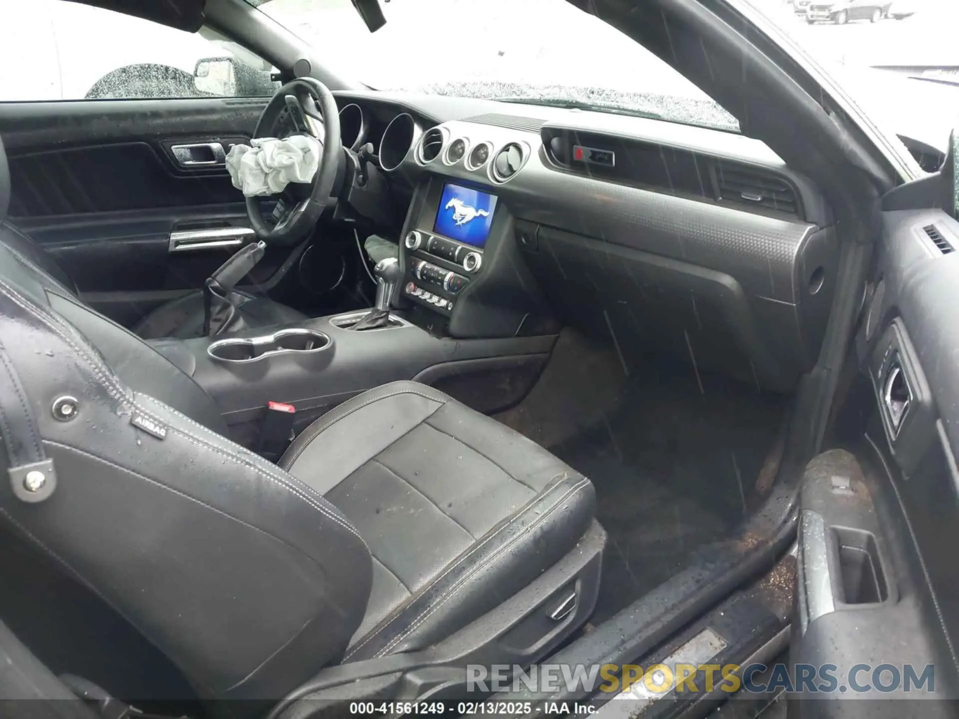 5 Photograph of a damaged car 1FA6P8CF9K5106575 FORD MUSTANG 2019