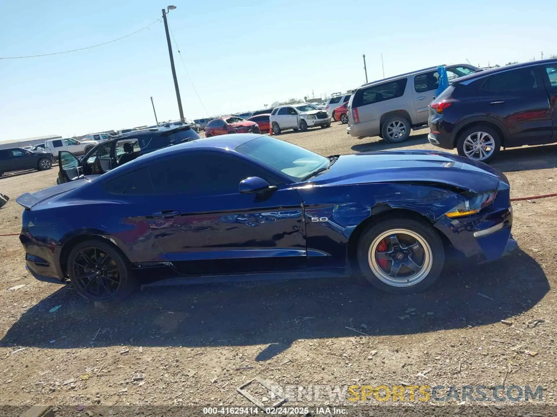13 Photograph of a damaged car 1FA6P8CF9K5135798 FORD MUSTANG 2019