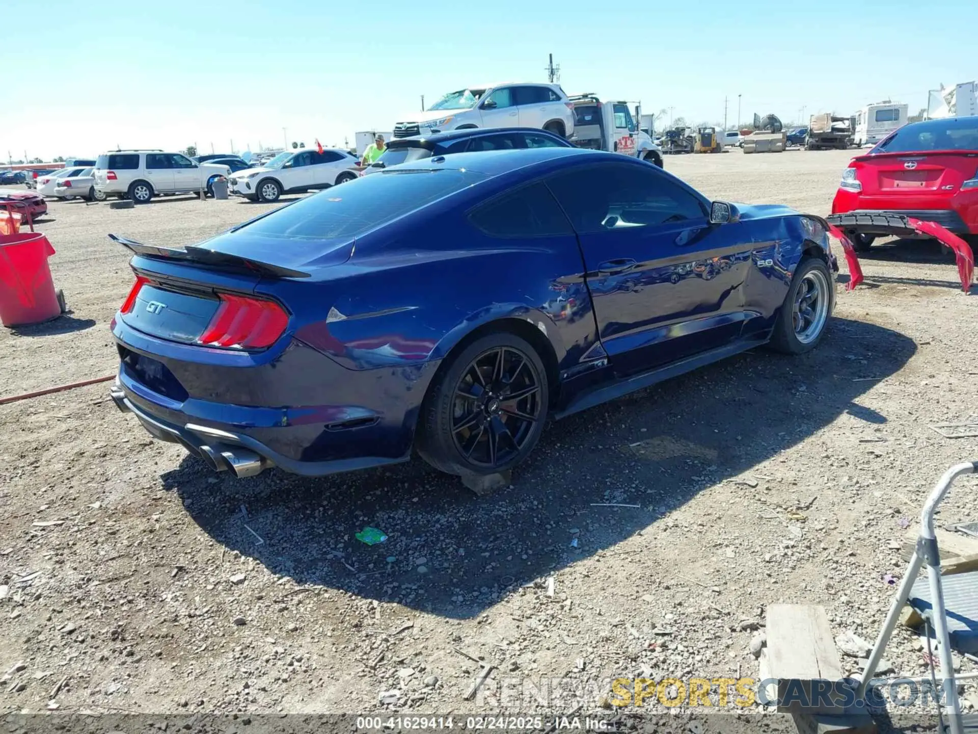 4 Photograph of a damaged car 1FA6P8CF9K5135798 FORD MUSTANG 2019