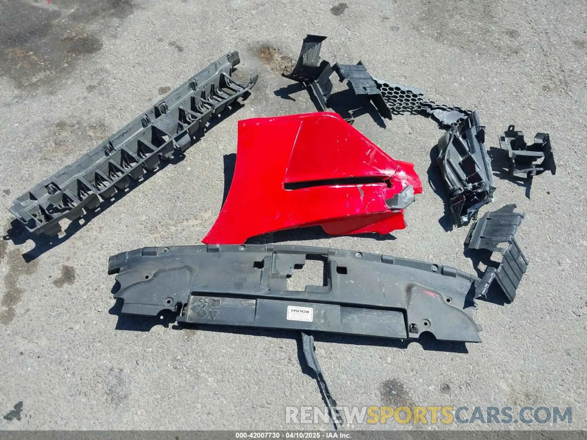 12 Photograph of a damaged car 1FA6P8CF9K5143836 FORD MUSTANG 2019
