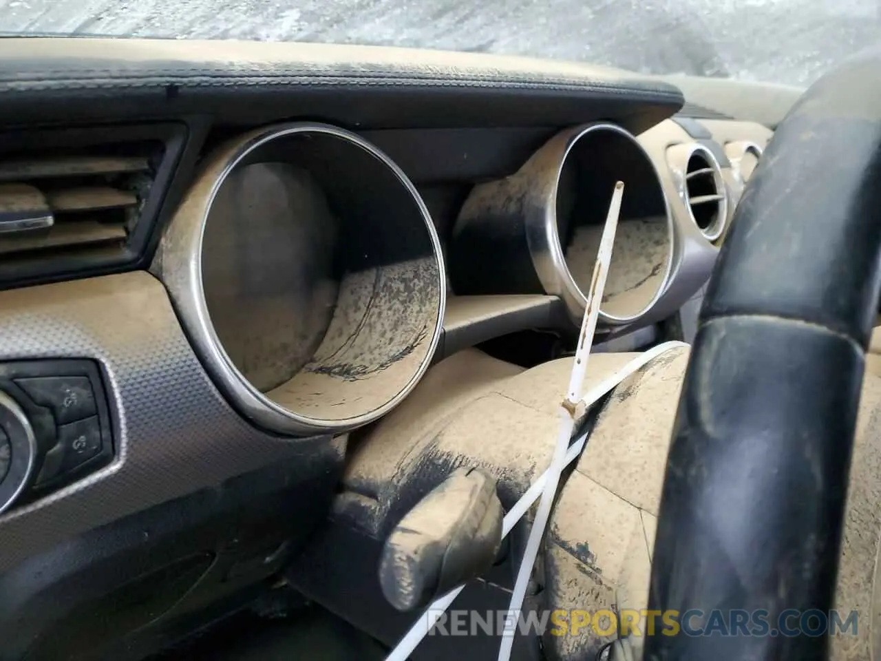 9 Photograph of a damaged car 1FA6P8CF9K5174519 FORD MUSTANG 2019