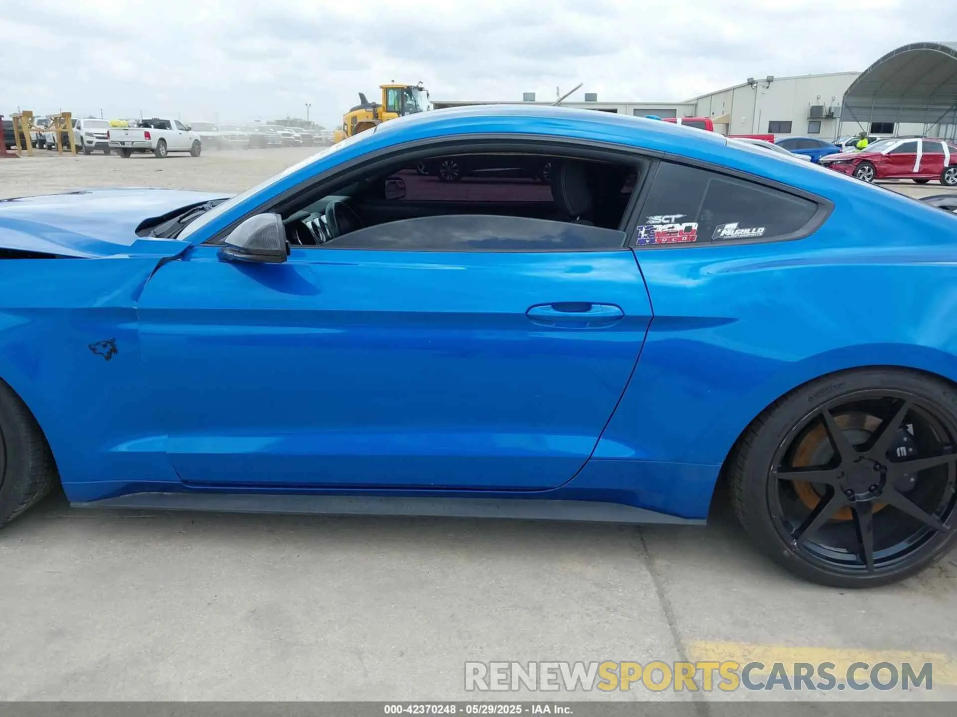 15 Photograph of a damaged car 1FA6P8CFXK5117889 FORD MUSTANG 2019