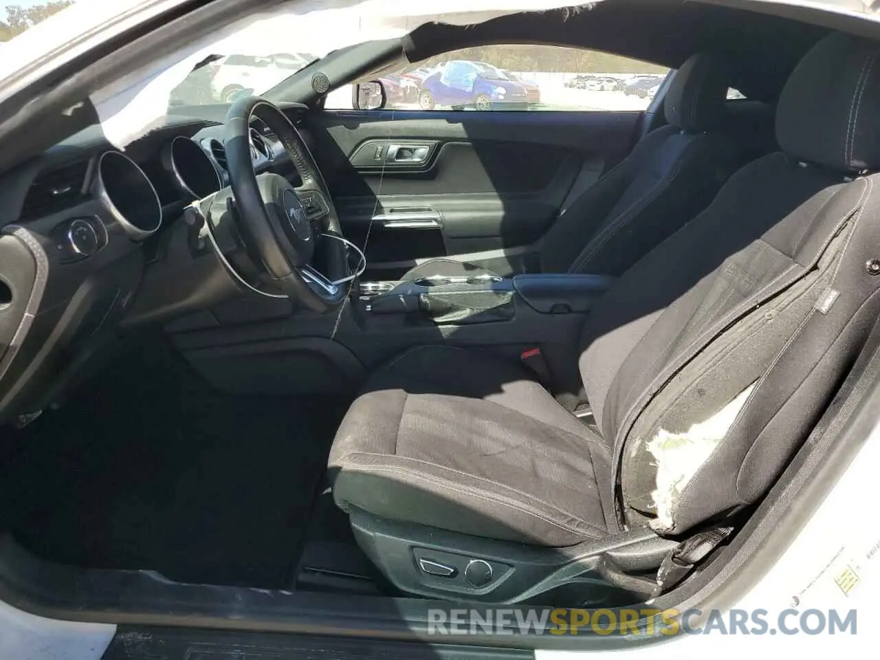 7 Photograph of a damaged car 1FA6P8CFXK5124549 FORD MUSTANG 2019