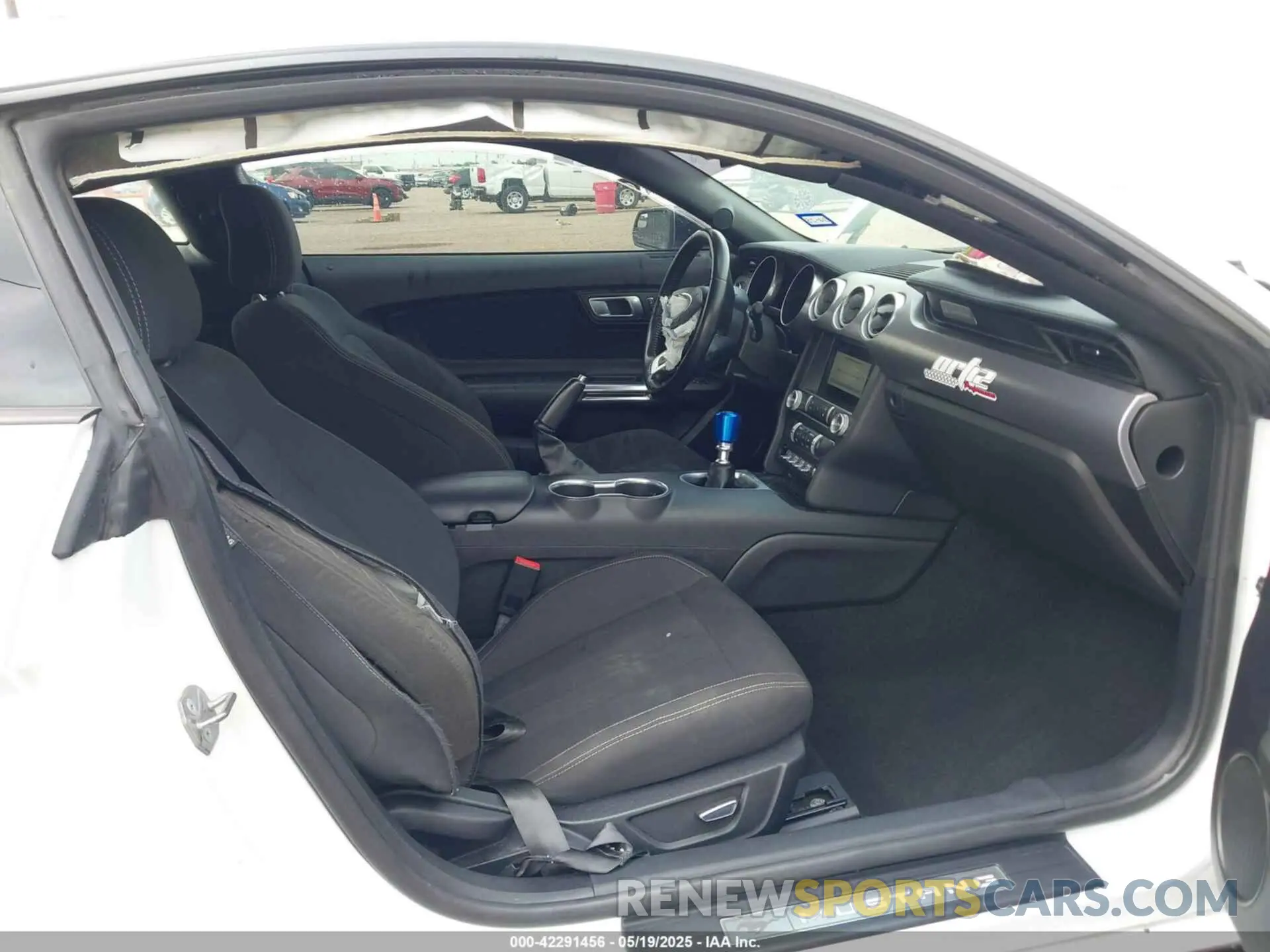 5 Photograph of a damaged car 1FA6P8CFXK5130996 FORD MUSTANG 2019