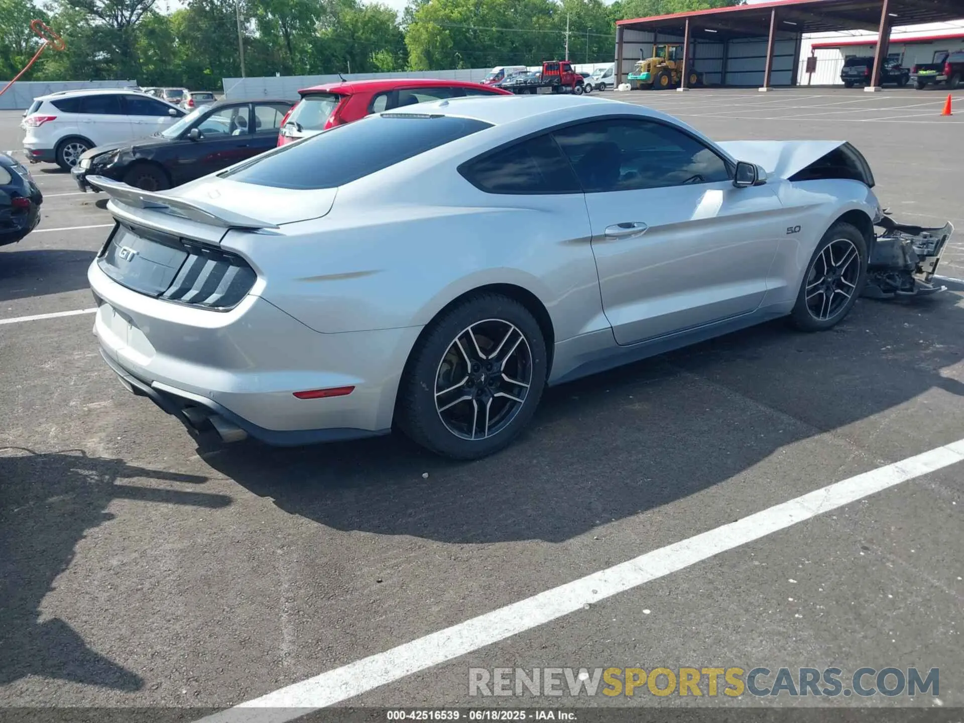 4 Photograph of a damaged car 1FA6P8CFXK5151458 FORD MUSTANG 2019